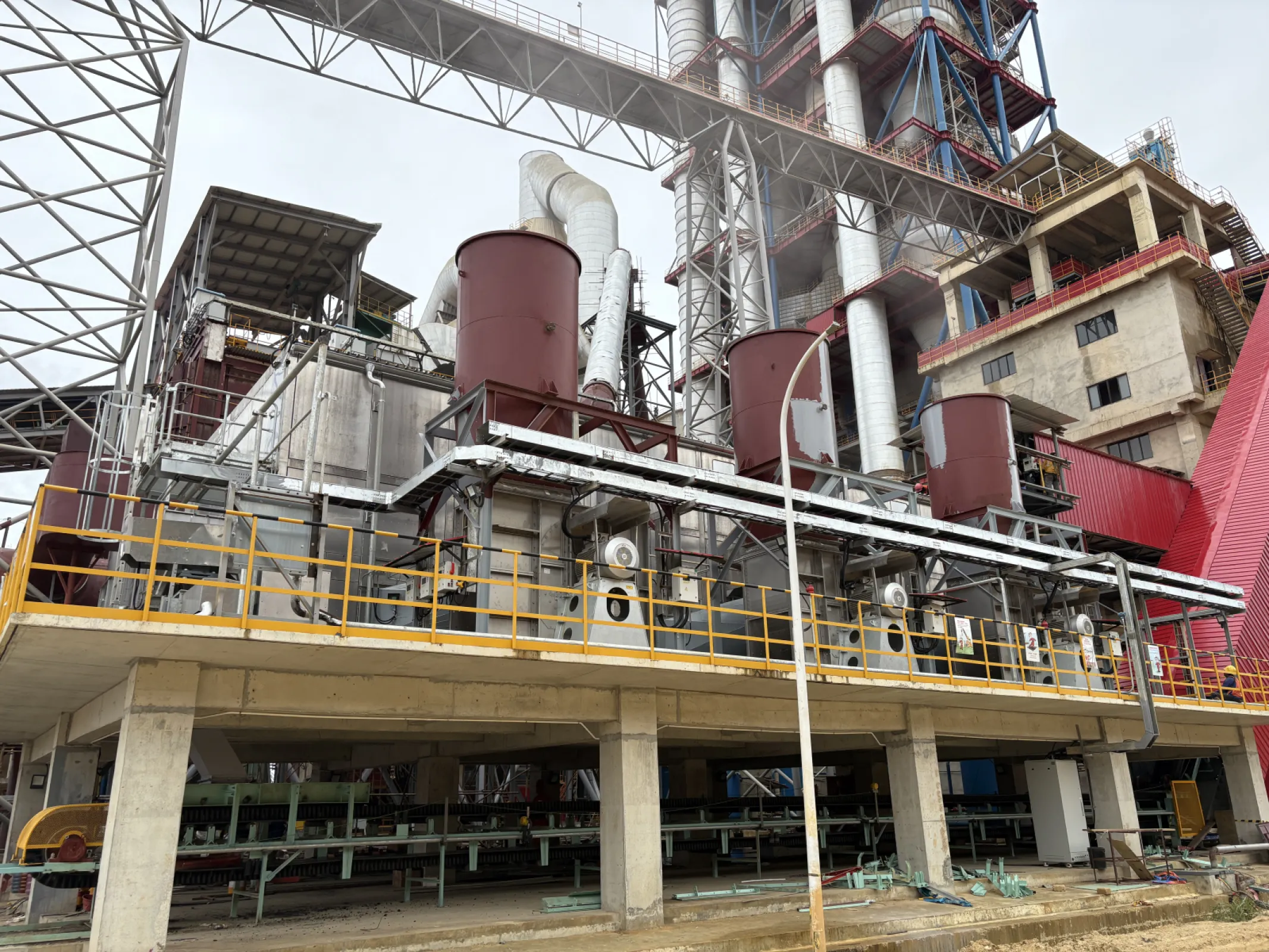 Belt dryer in Indonesia for lignite coal