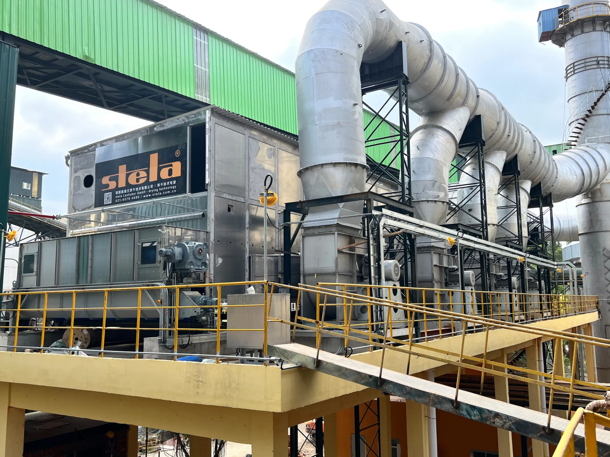 Belt dryer in China for drying of mix of bark and RDF