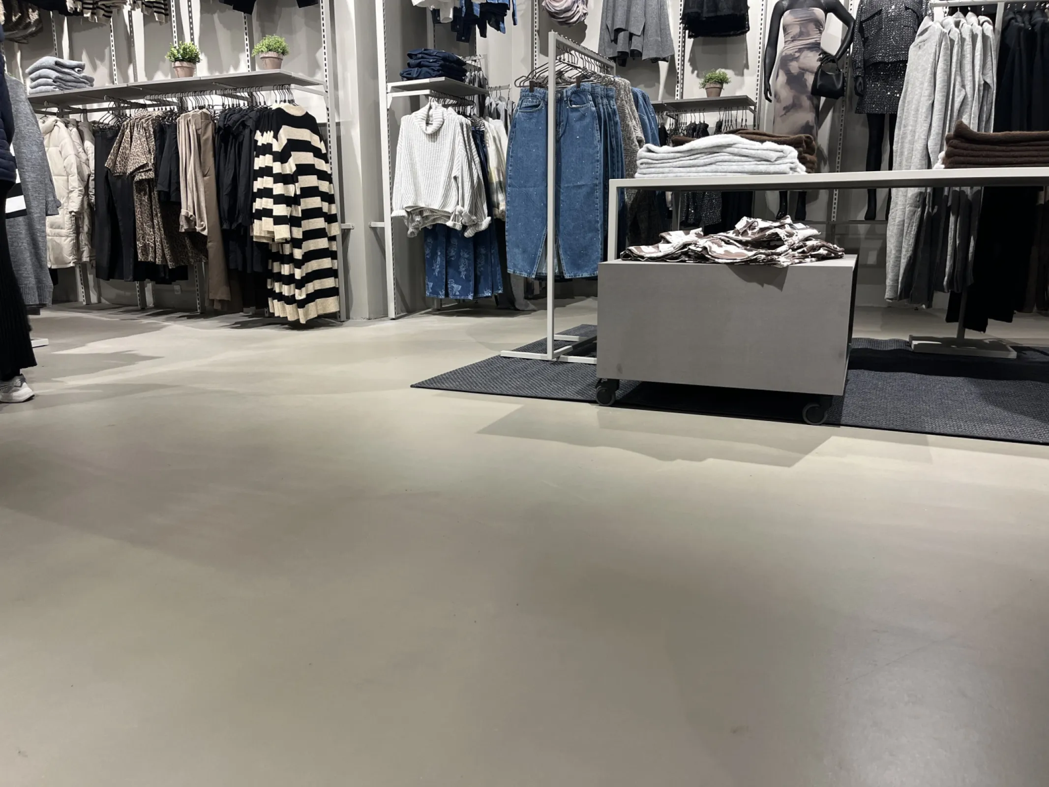Fashionstore Aarhus (Danmark) - VELOSIT SL 502