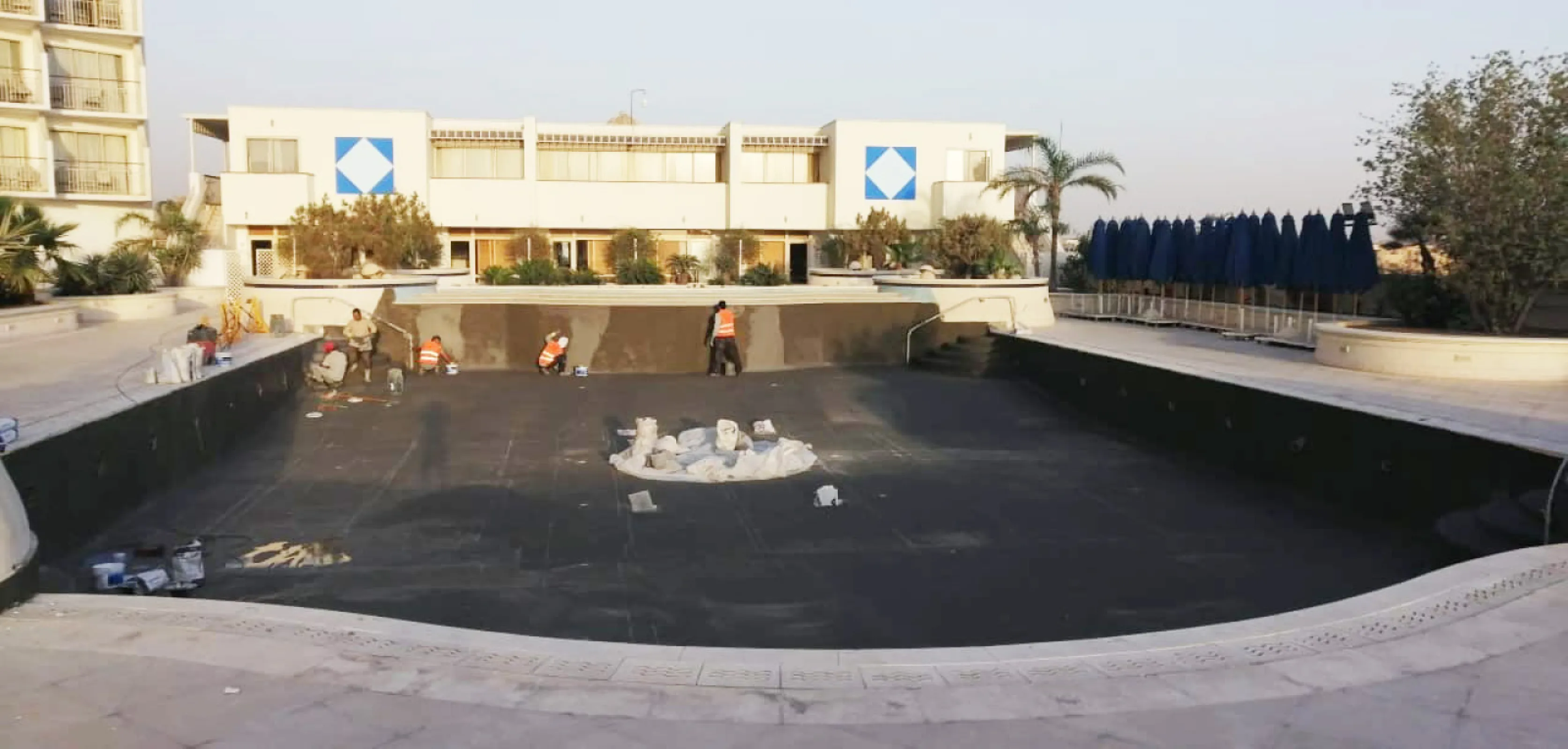 Swimming Pool Hilton Cairo - Waterproofing with a two-component waterproofing slurry VELOSIT WP 124