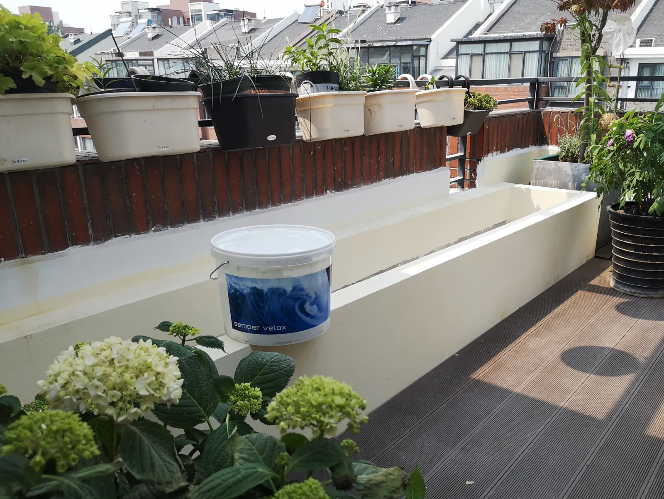 Beijing balcony flower pool China - Waterproofing with VELOSIT WP 120 white