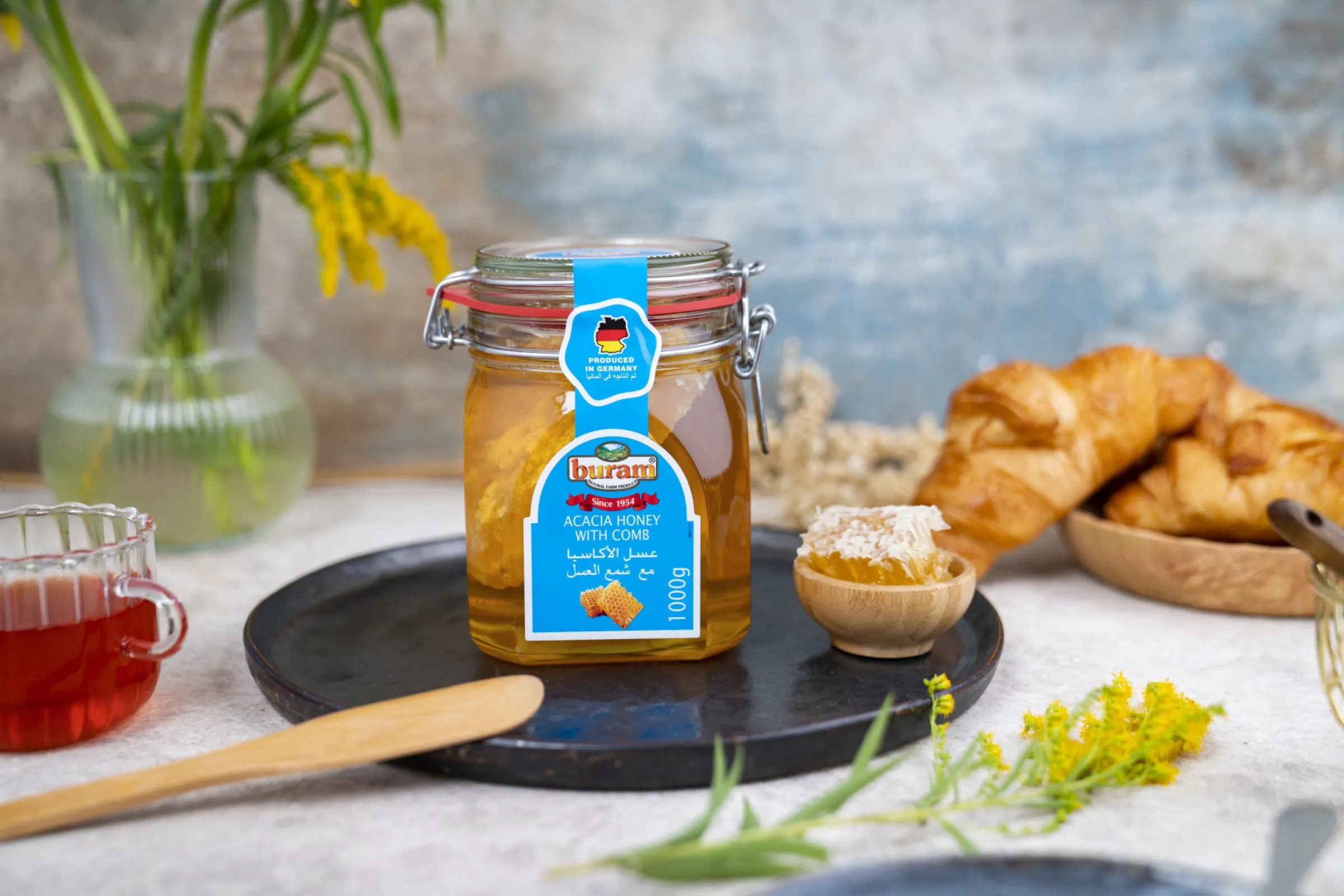 Buram Acacia Honey with comb 1kg in Special Jar