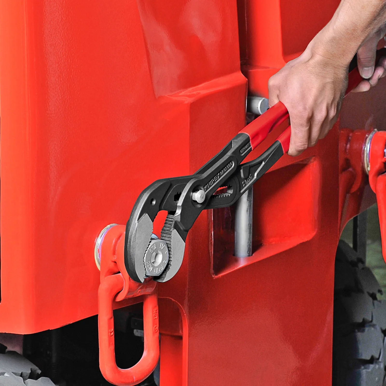 Waterpump pliers in different sizes