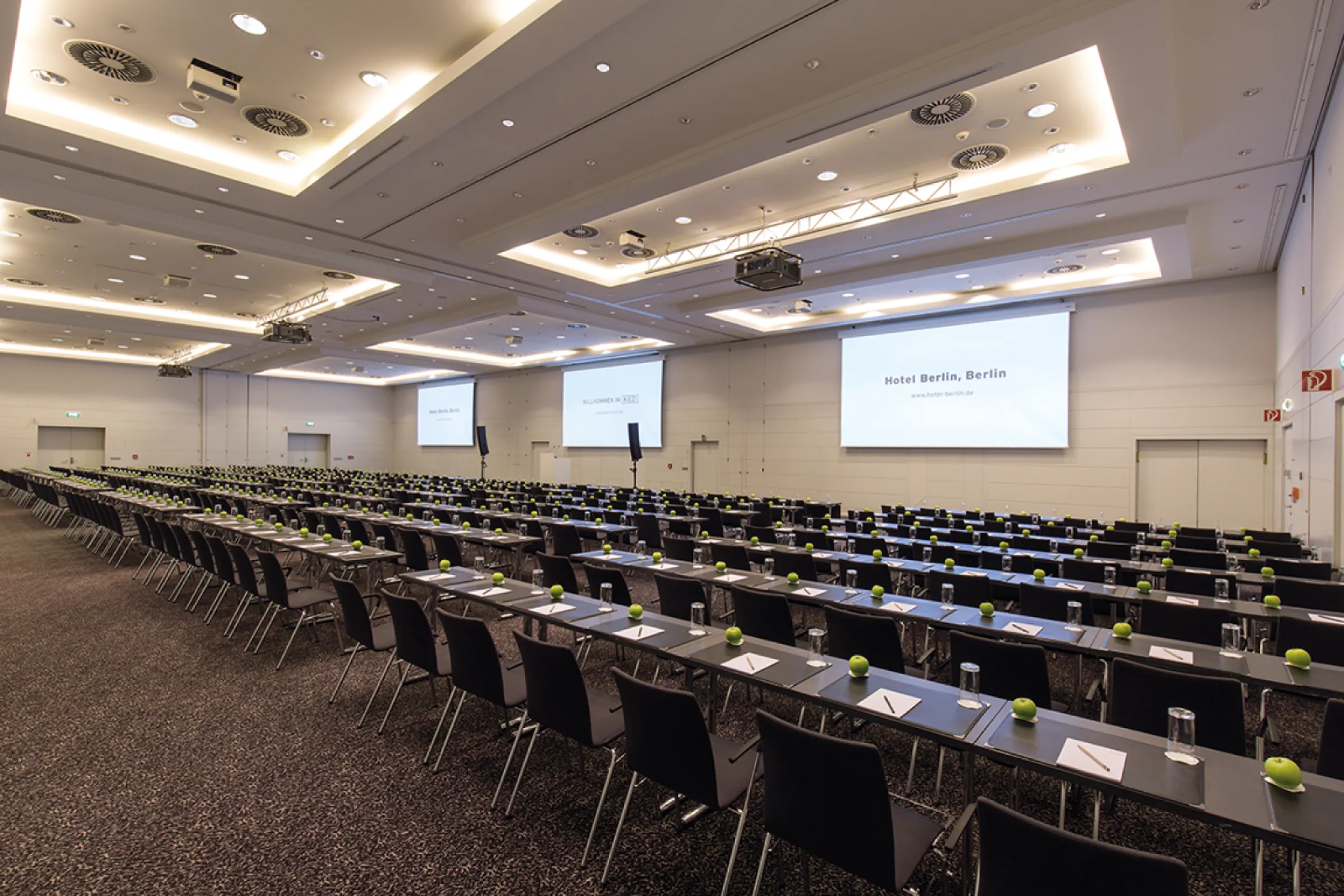 Meetings 500 Pax