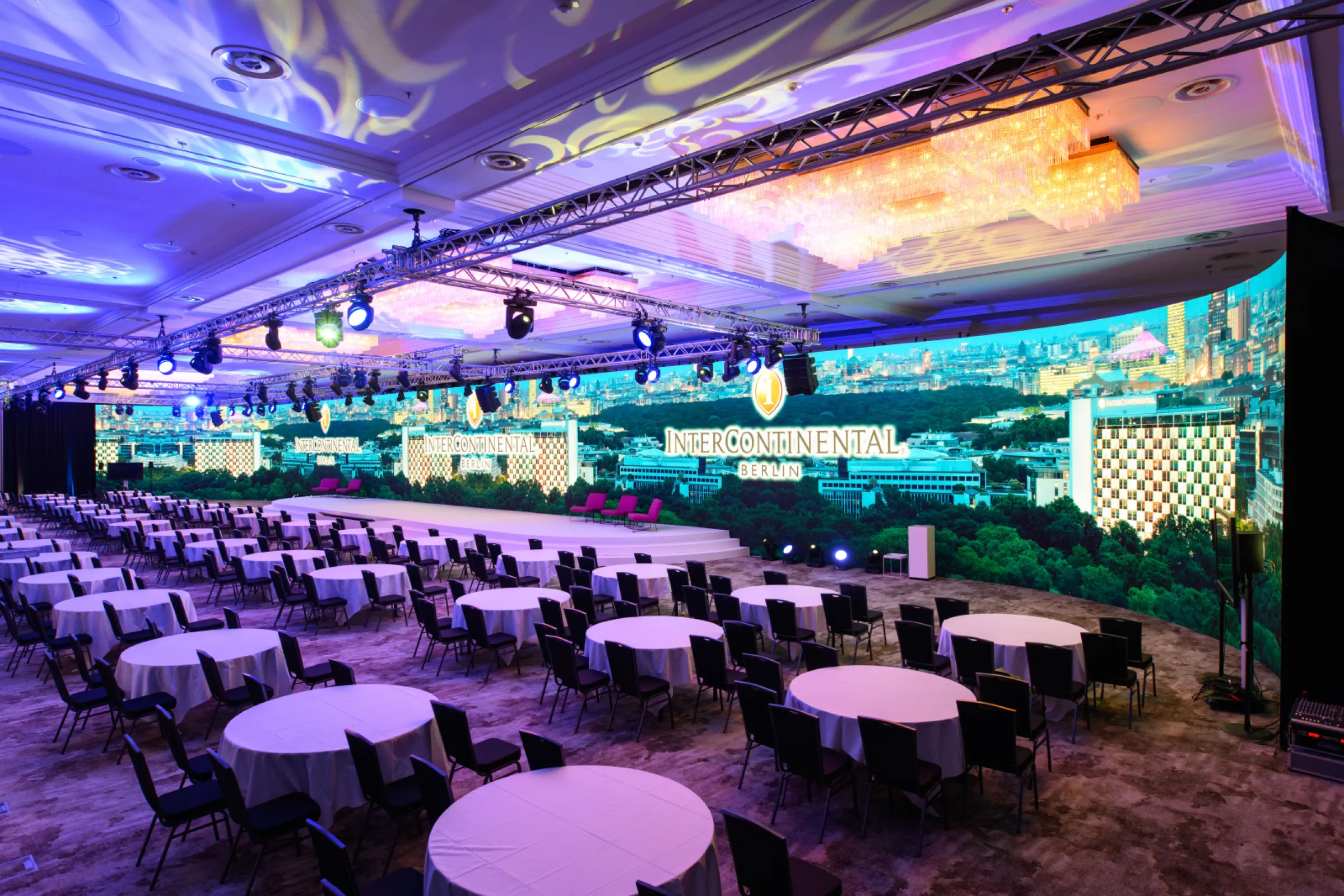 Potsdam I + III Led Wall