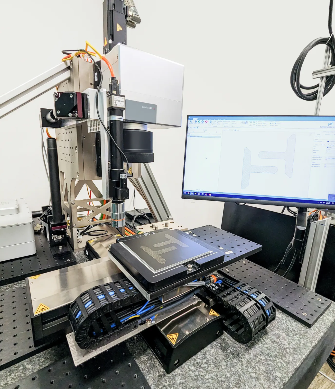 XL SCAN setup in Turner Laser Systems' laser laboratory