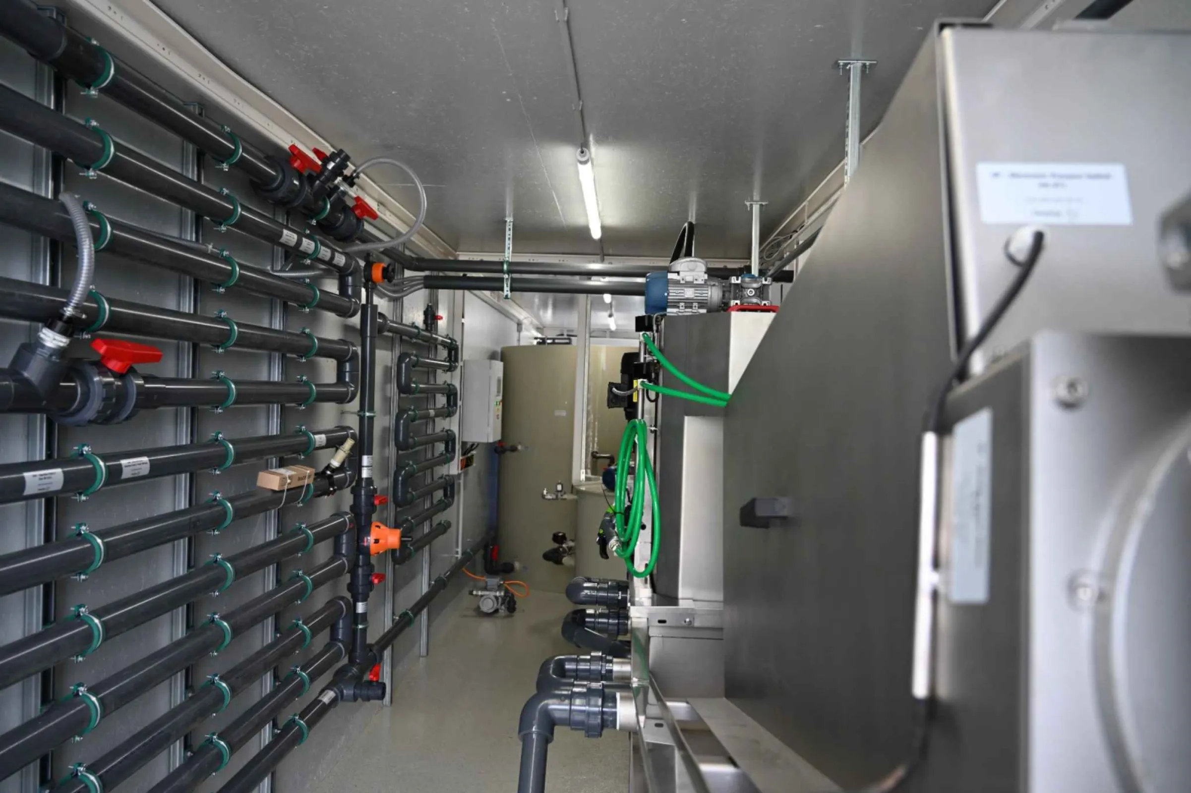 ClearFox complete DAF system in a container