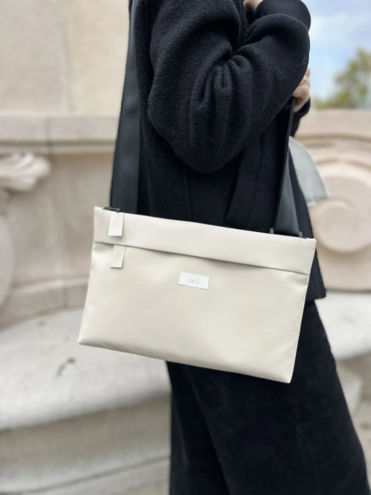carl MASTERPIECES, Handbag Model N°1 classic, Cloudy Sand, Shoulder worn