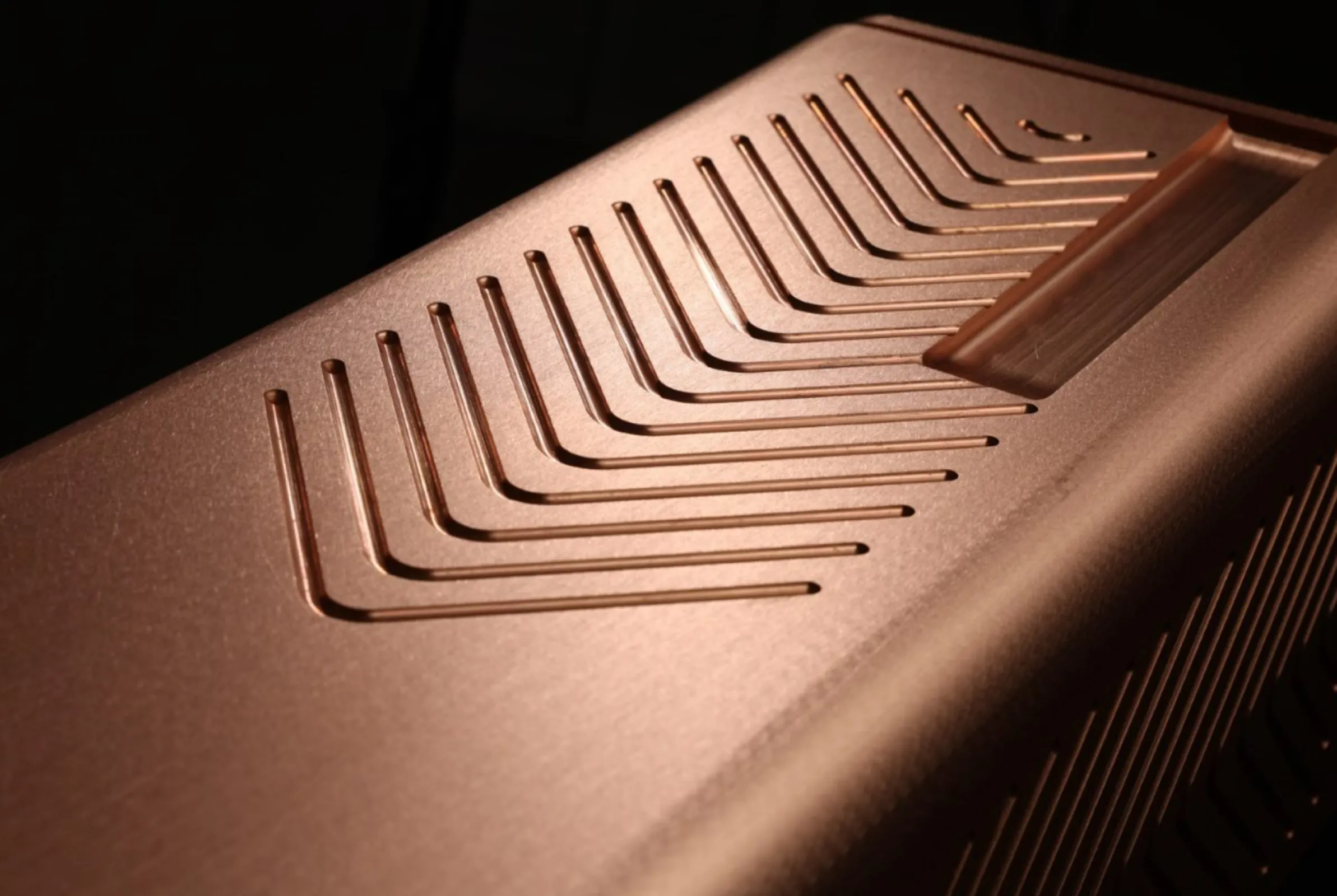 cunova’s CV Cooling Design mould tube featuring structured outer surface for enhanced heat transfer and optimised cooling in continuous casting applications.
