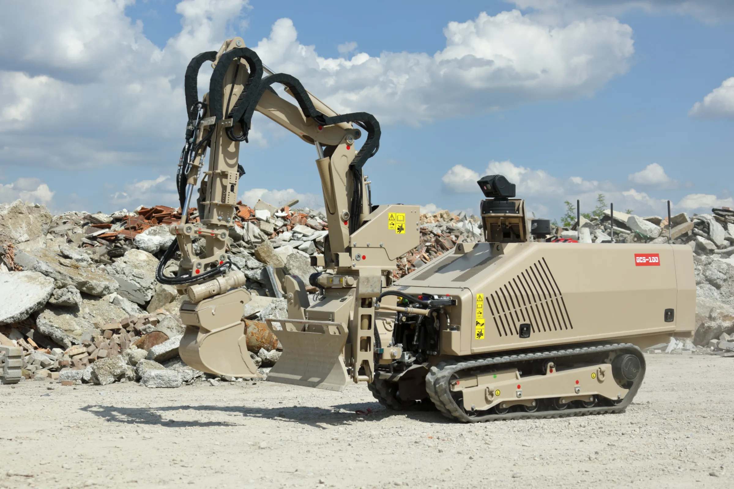 GCS-100 with Manipulator and Bucket Tool for excavation and material handling