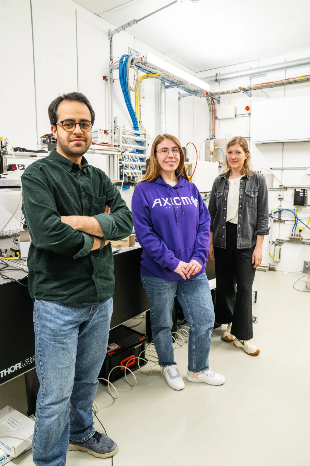 Picture of our Axiom Insights Team at the beamline at PETRA III during a beamtime.