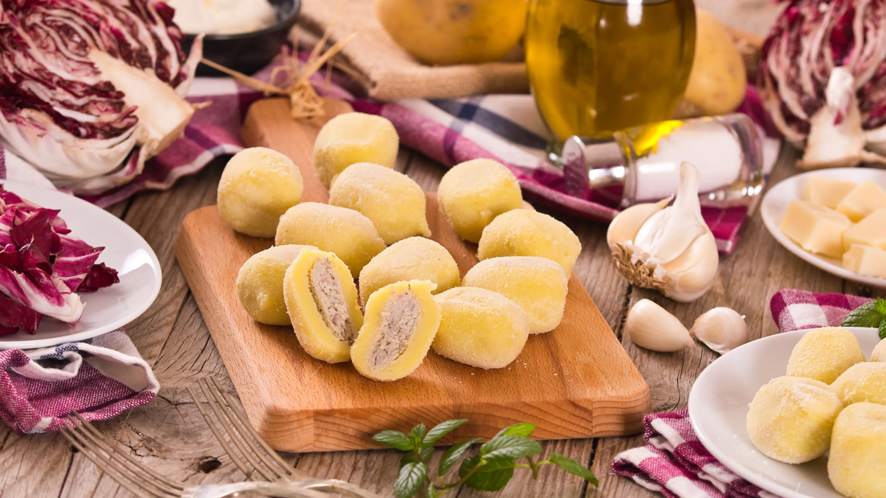 Meat-filled croquettes