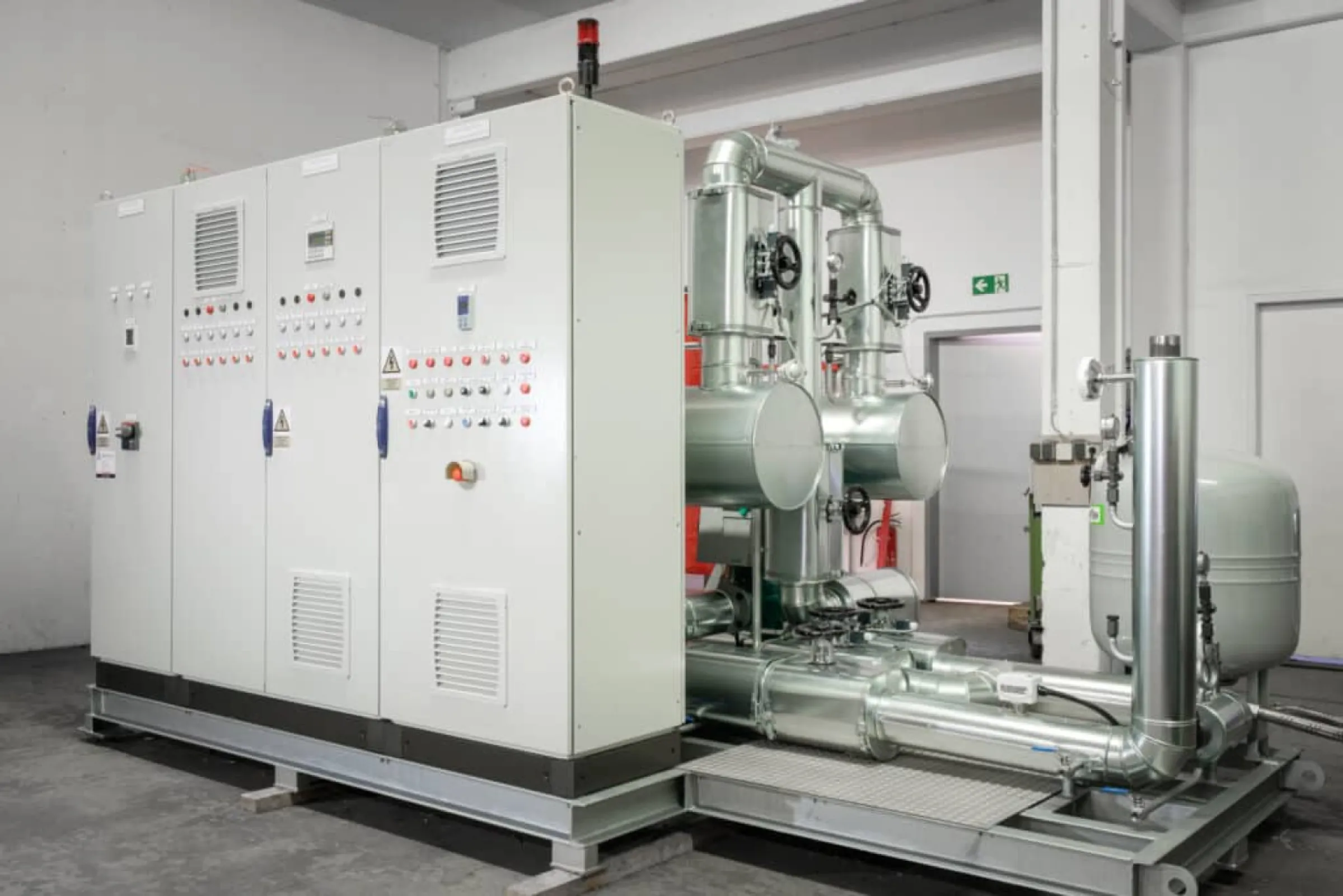 SCHNEIDER HWO-E and WO-E modules are customised electric flow heaters for hot- and warm-water systems. Their modular design enables precise adaptation to the required output, temperature and industrial process.