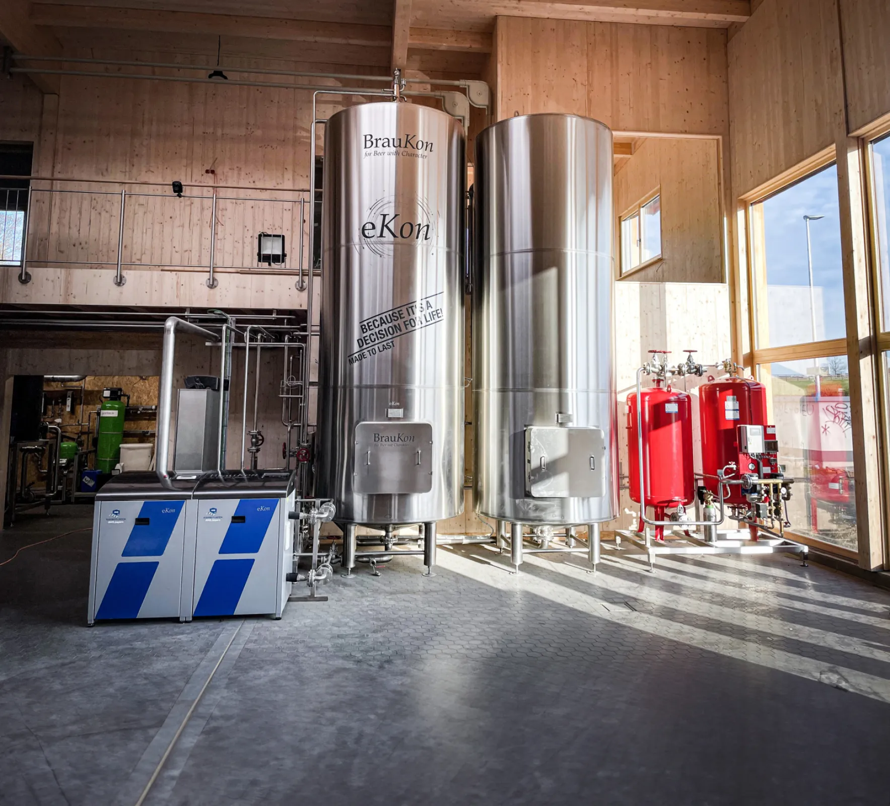 Multi-Stage Energy Storage Tanks