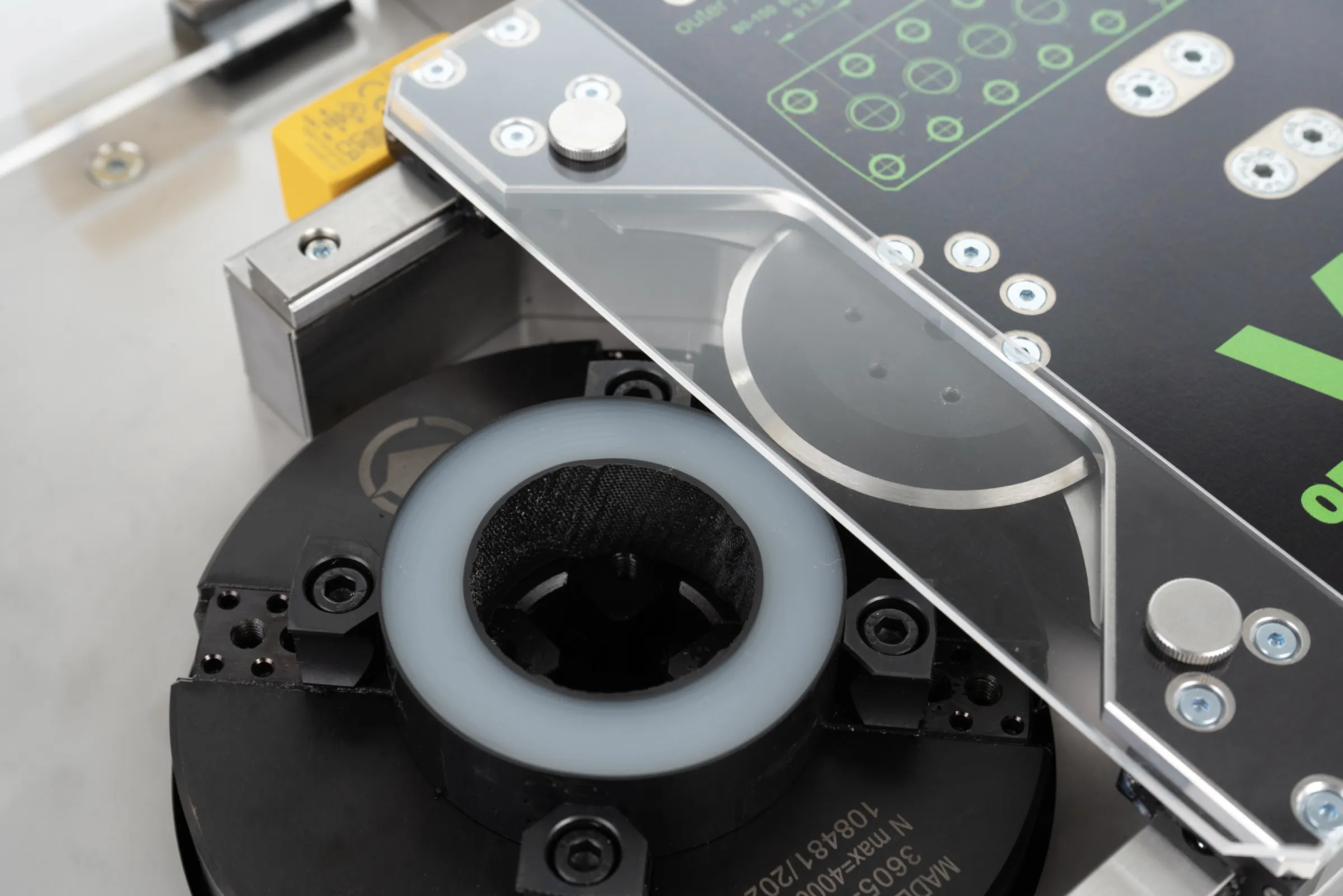 Save up to 2/3 measuring uncertainty with well prepared samples!