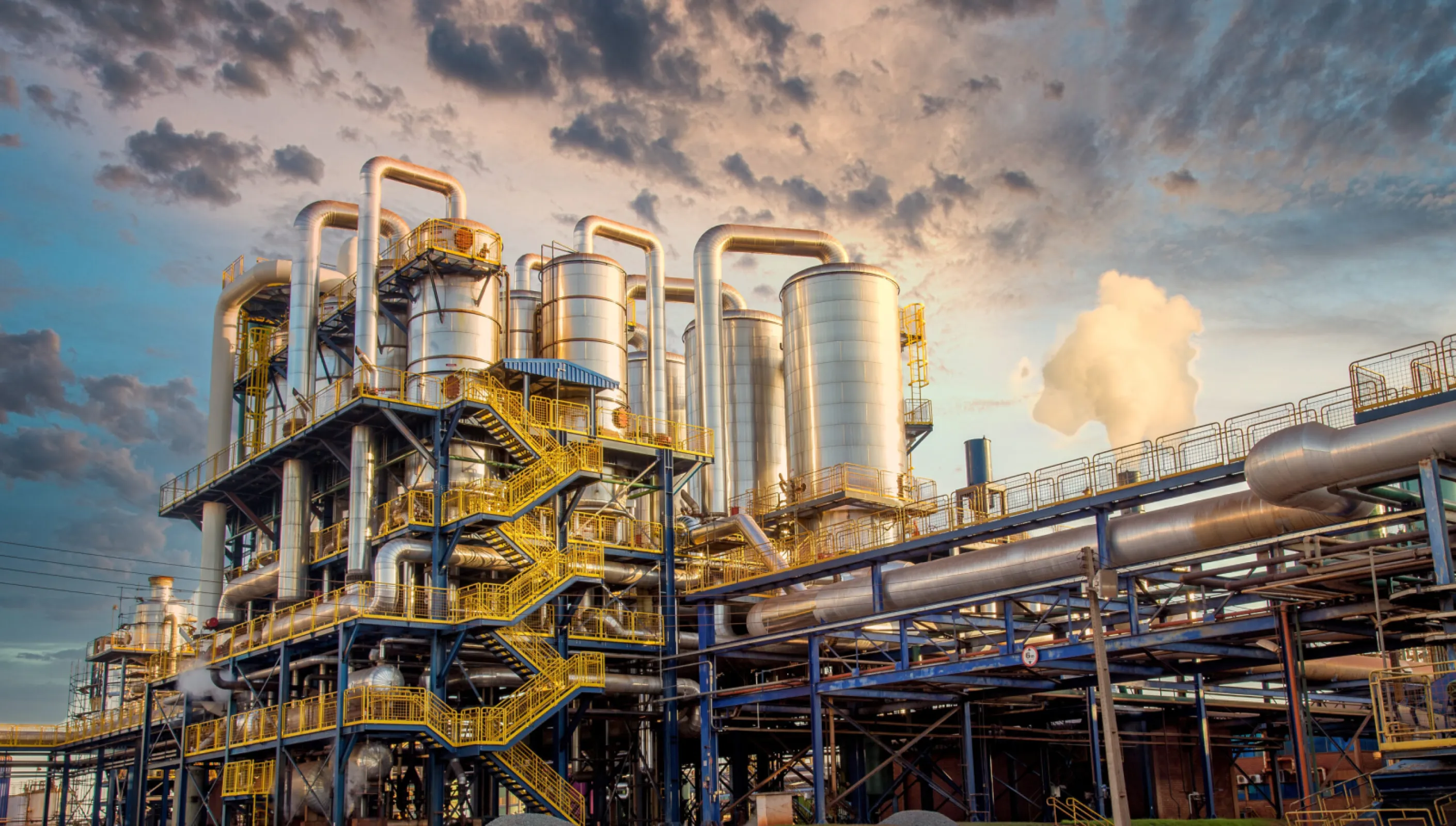 Treatment of odor nuisance in the industrial sector