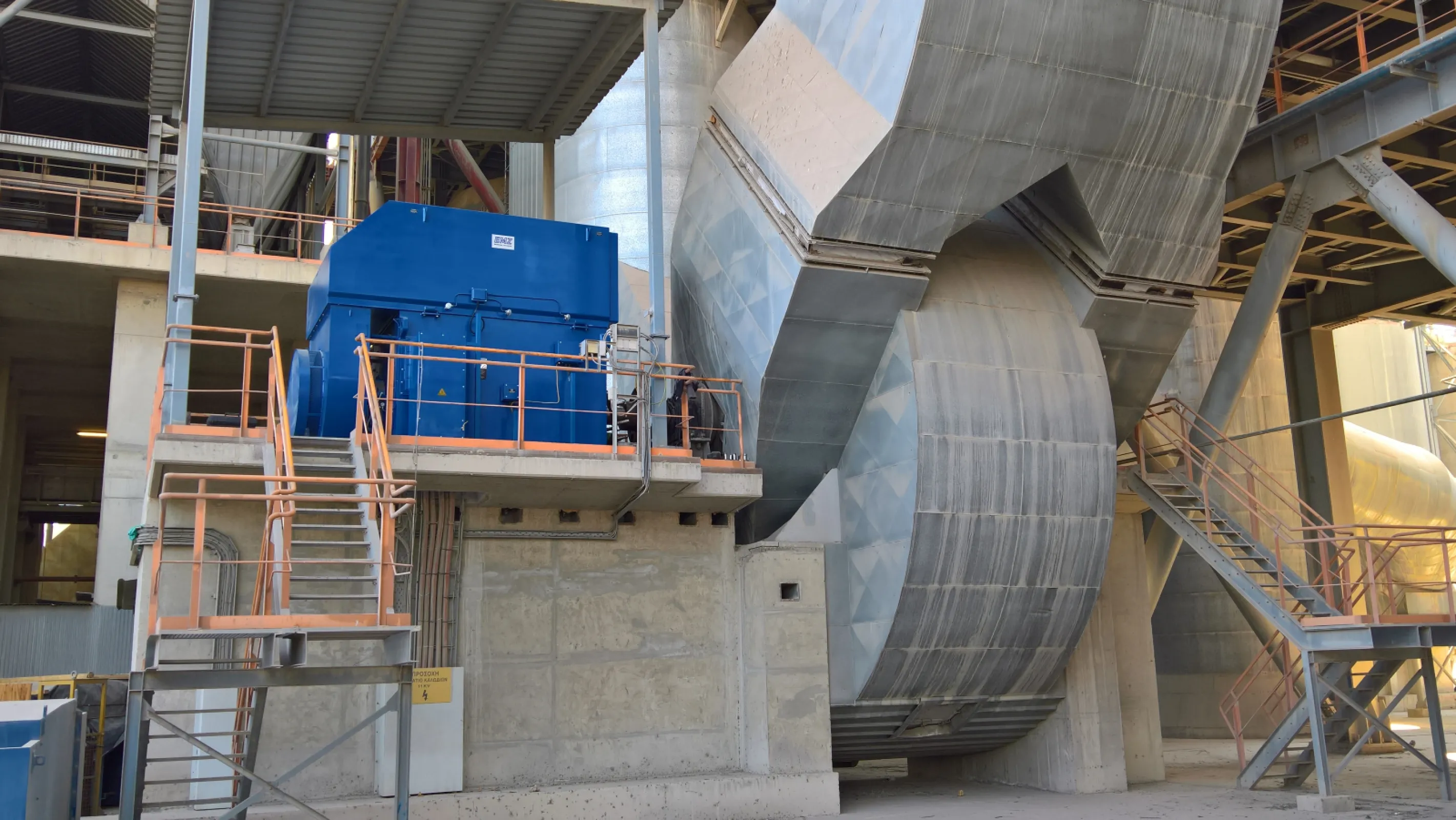 Motor: AKL 900-06-036 (6600kW / 3100V) - Application: Fan drive - Location: Cyprus