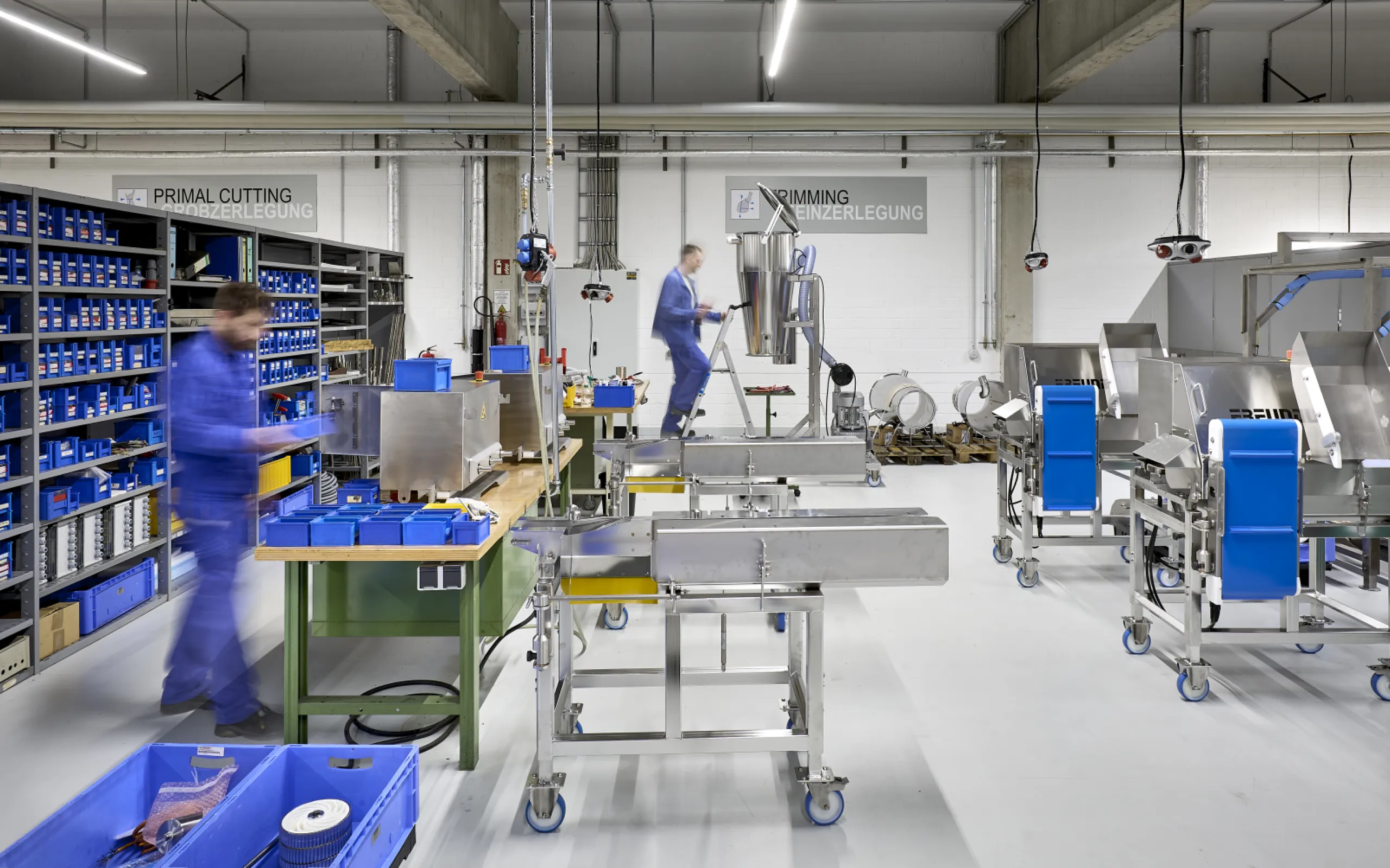 Manufacturing in our smart factory