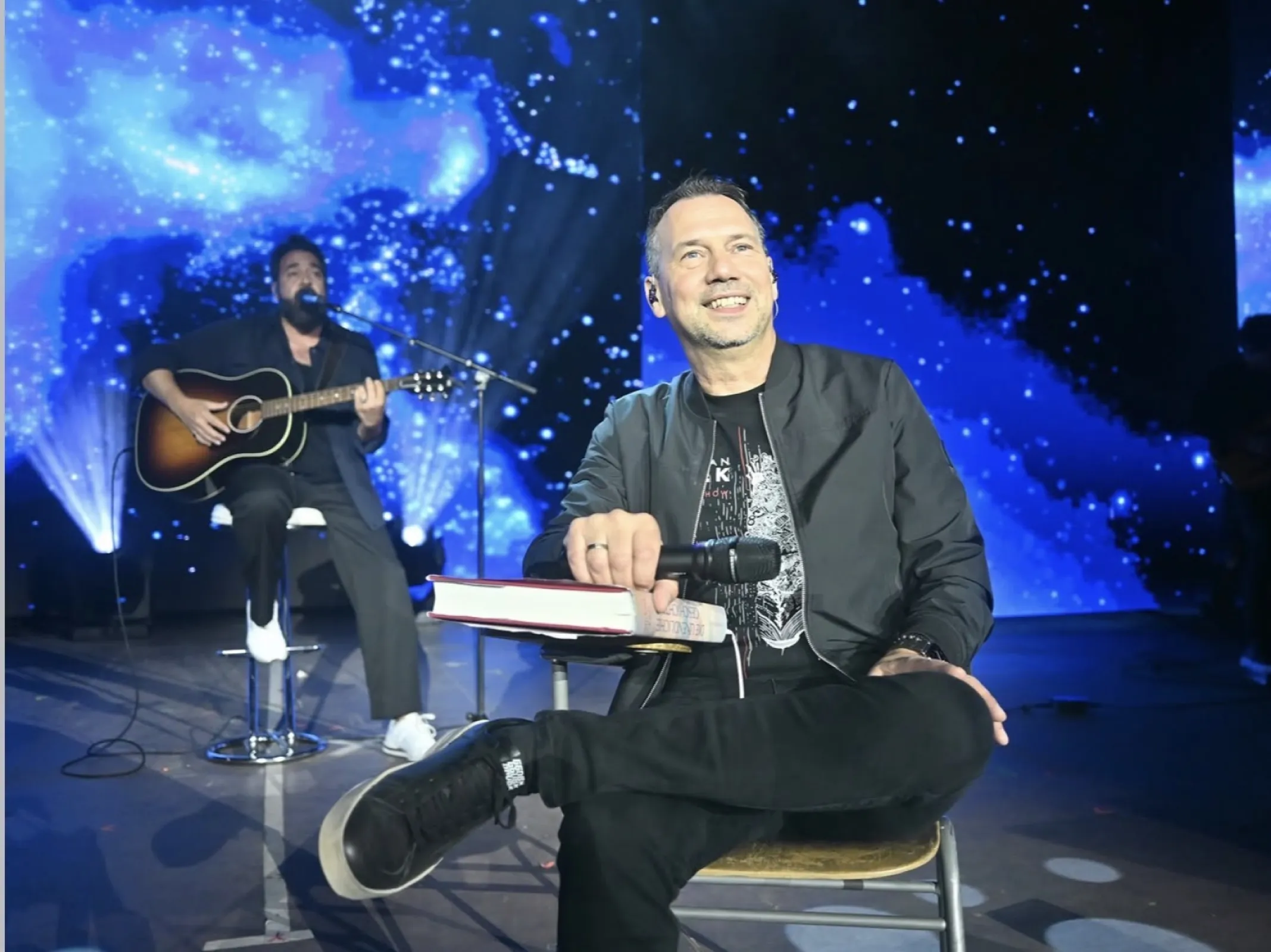 Author Sebastian Fitzek on stage for his anniversary show in August 2026 with 20.000 spectators per night