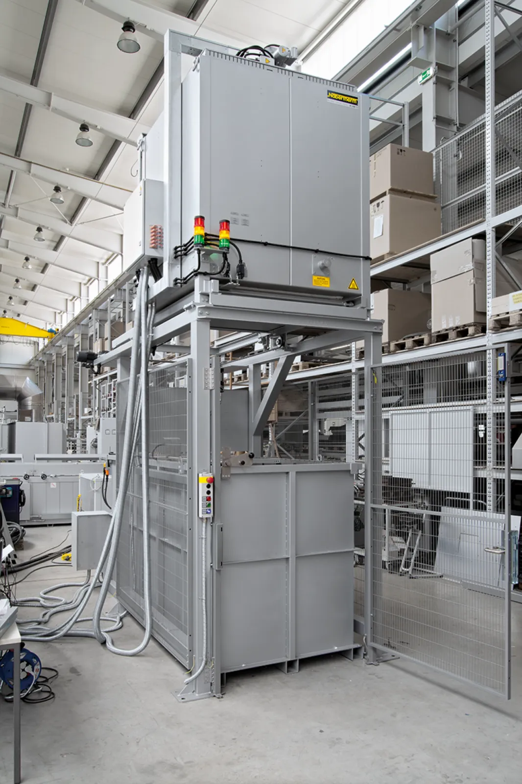 Drop-Bottom Furnaces/Vertical Tempering Plants