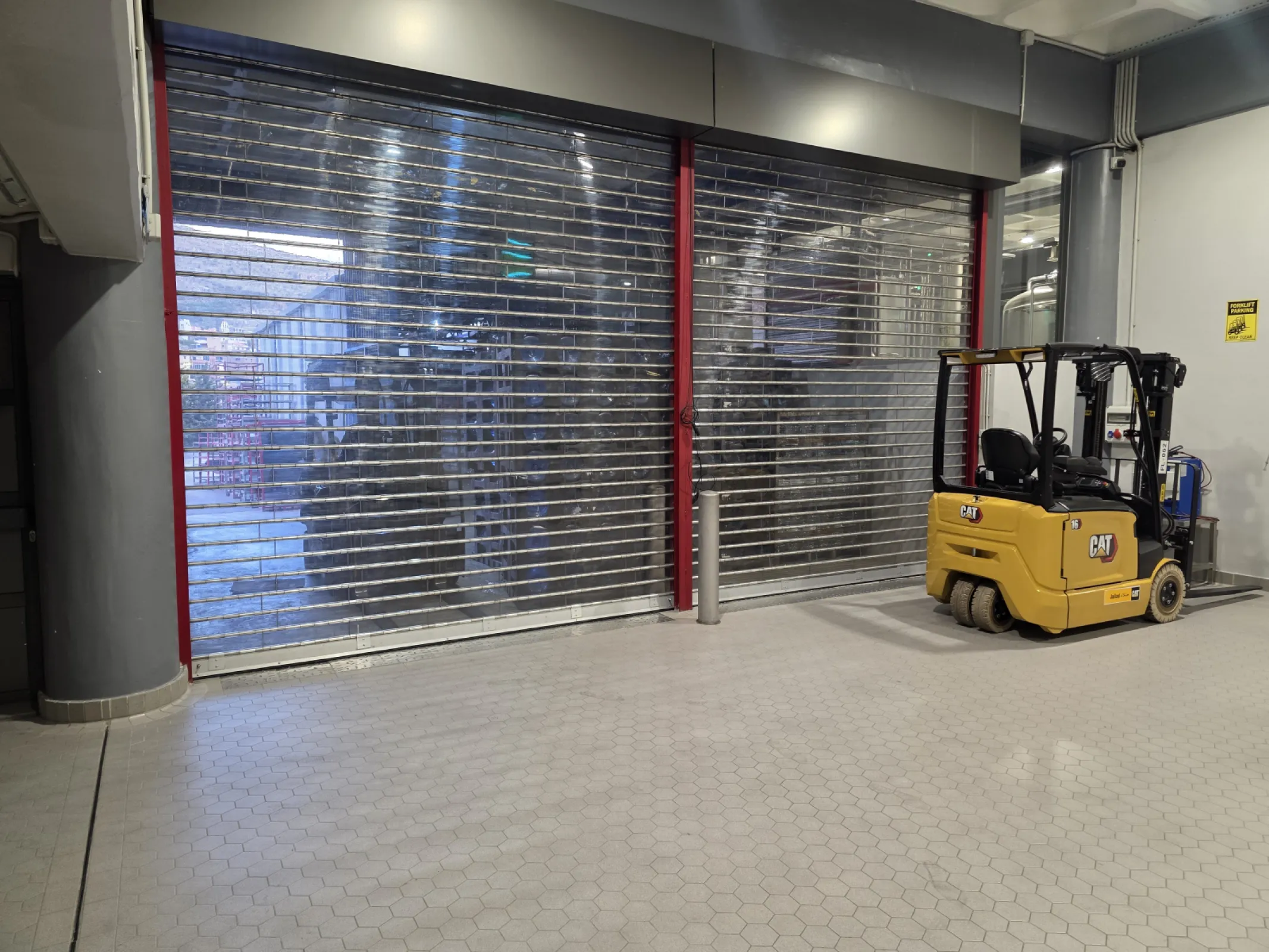 Industrial ceramic flooring systems for food processing industry