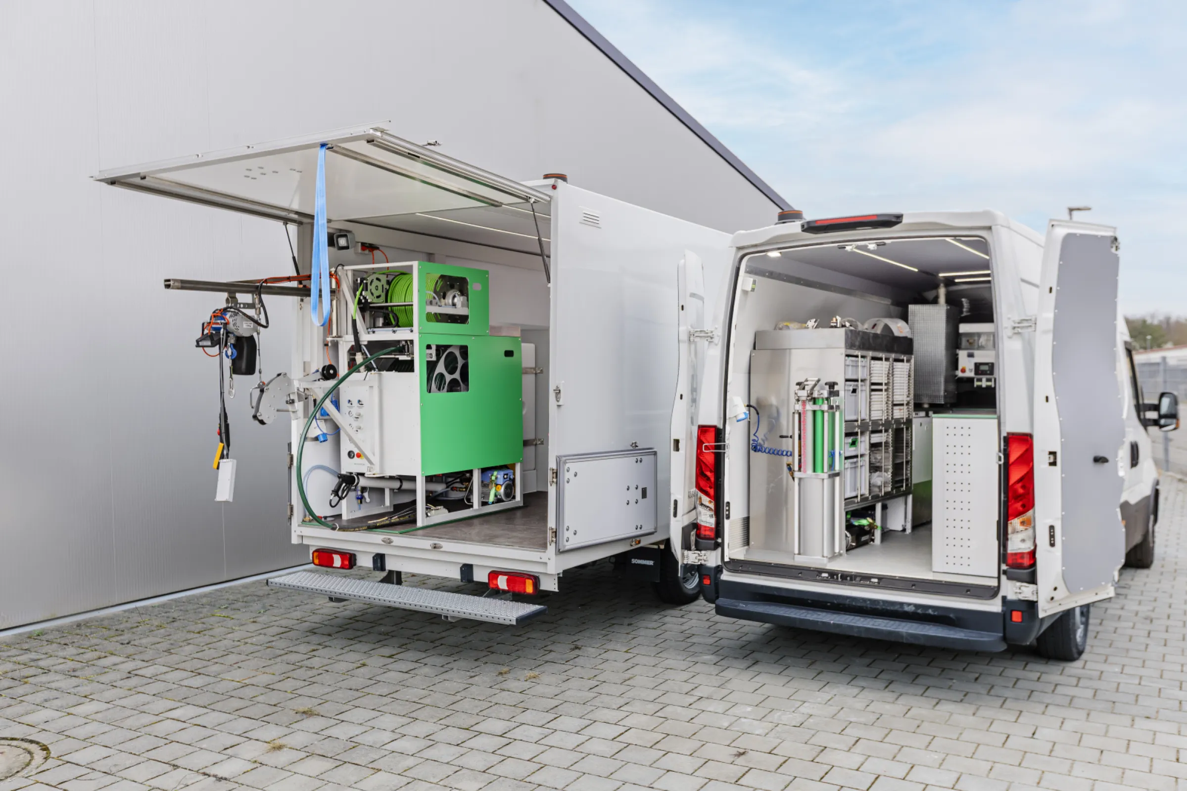 Vehicle conversion with a robot system
