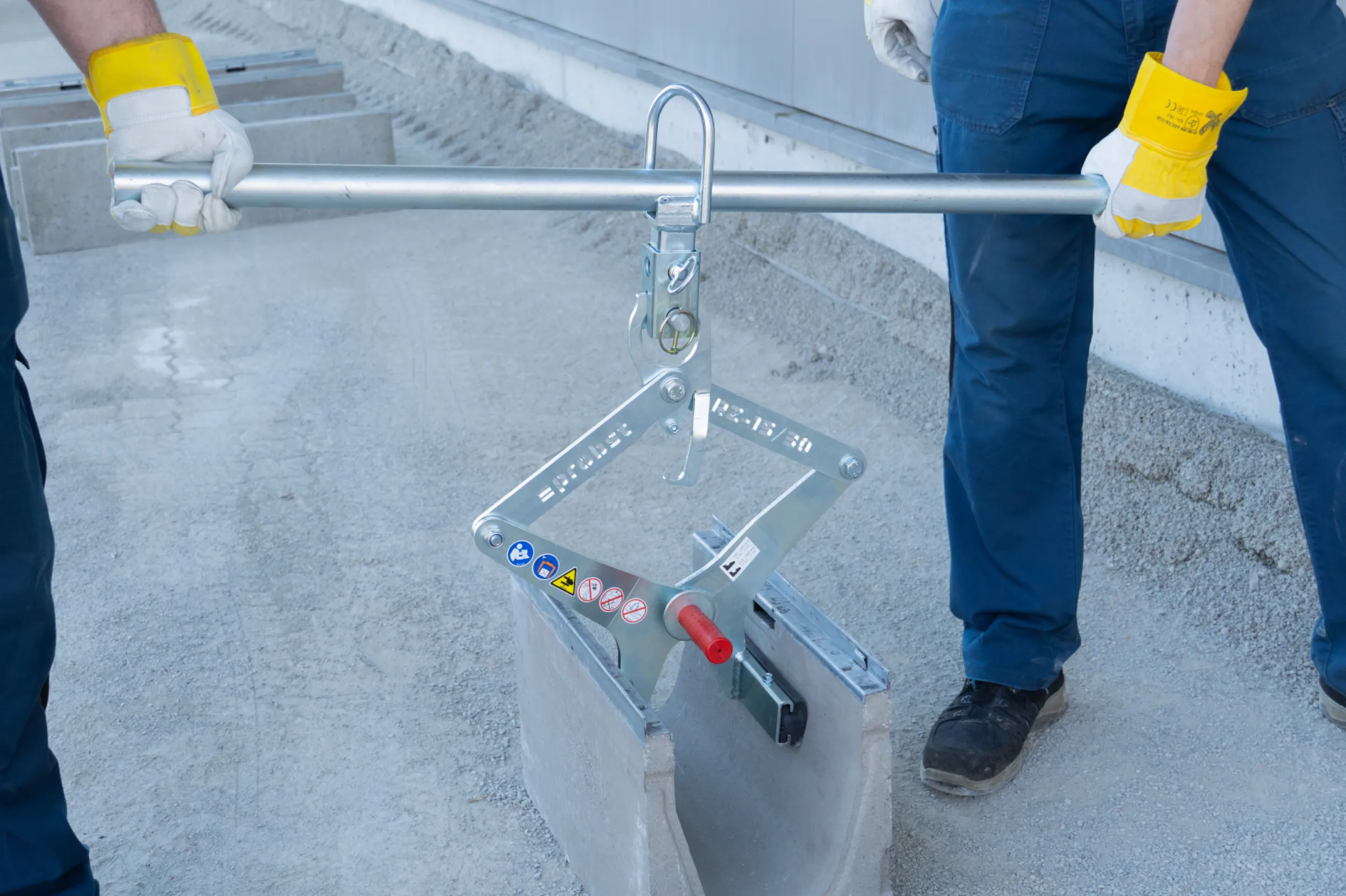 RZ-15/30 Channel Clamp