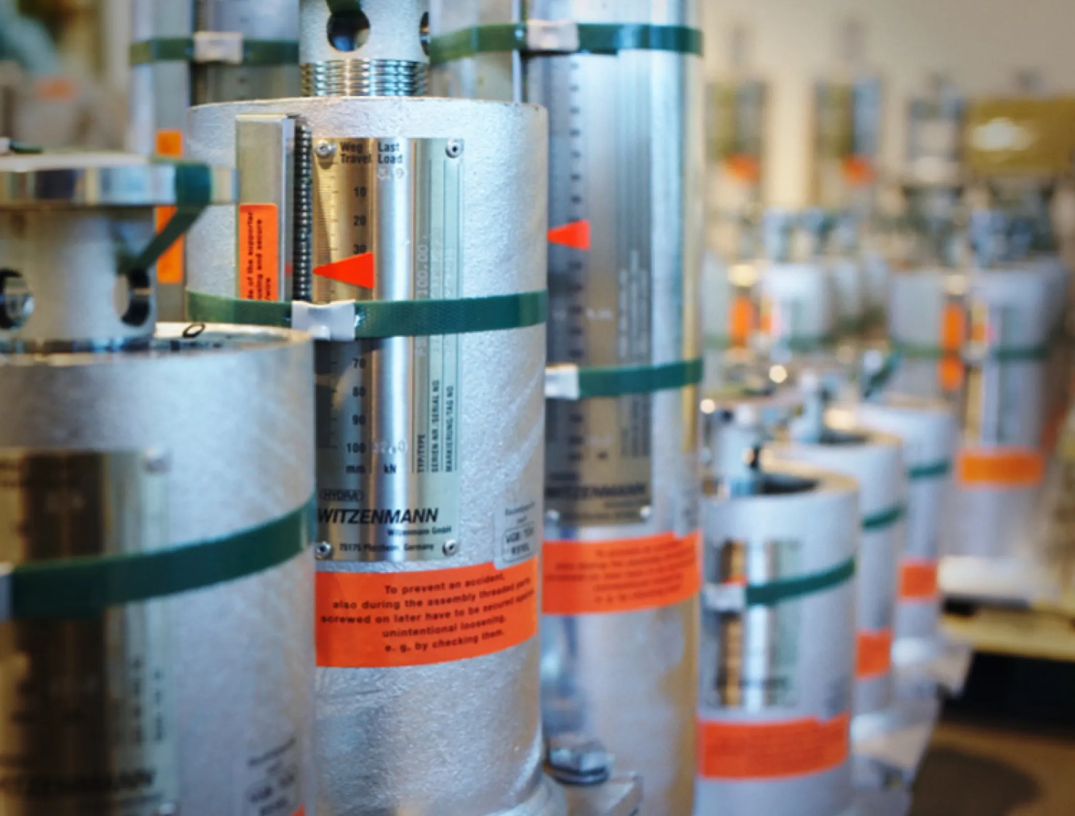 24.000 pipe supports for an acetylene plant
