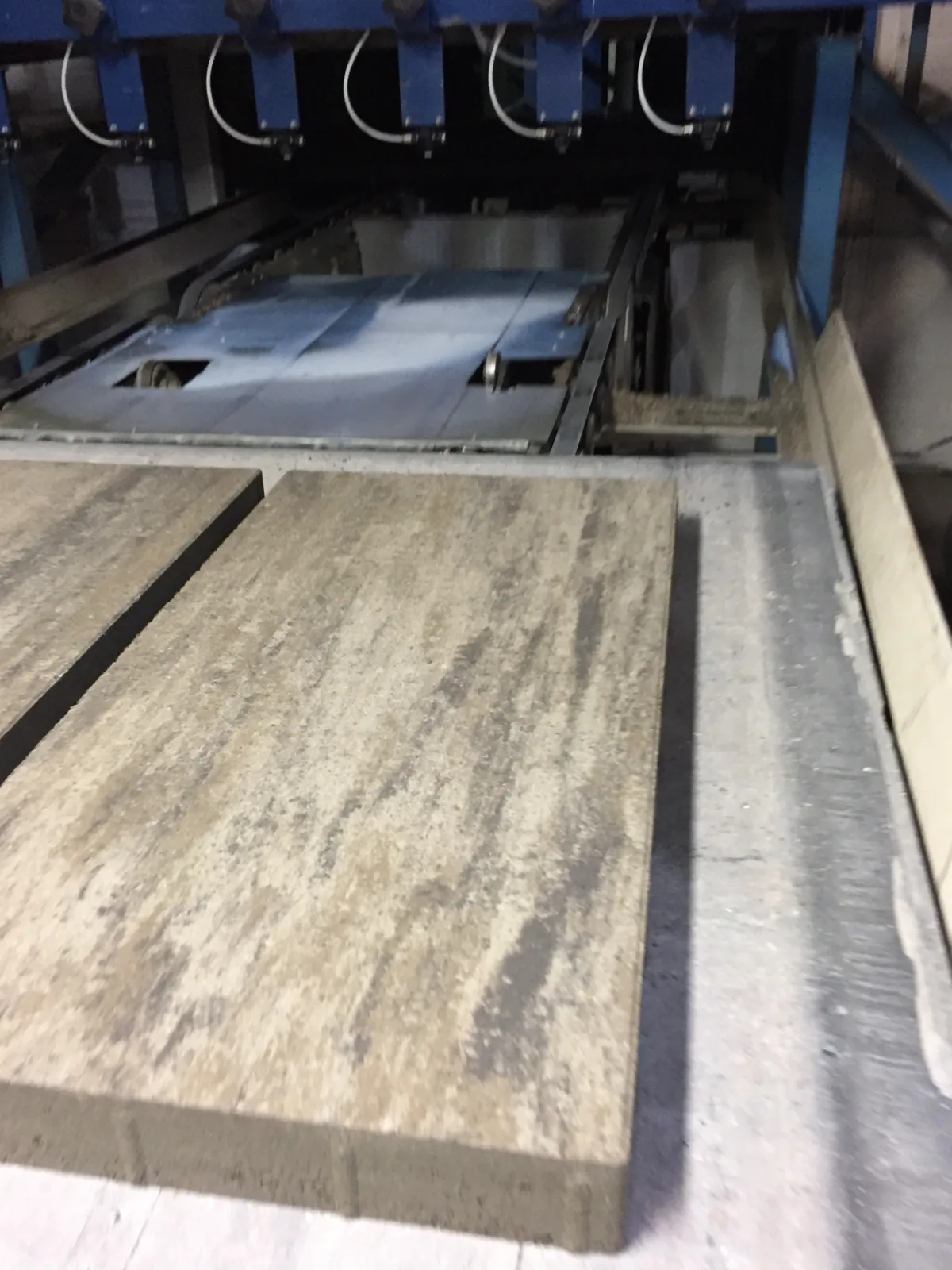 COLORIST product leaving board machine / vibro press