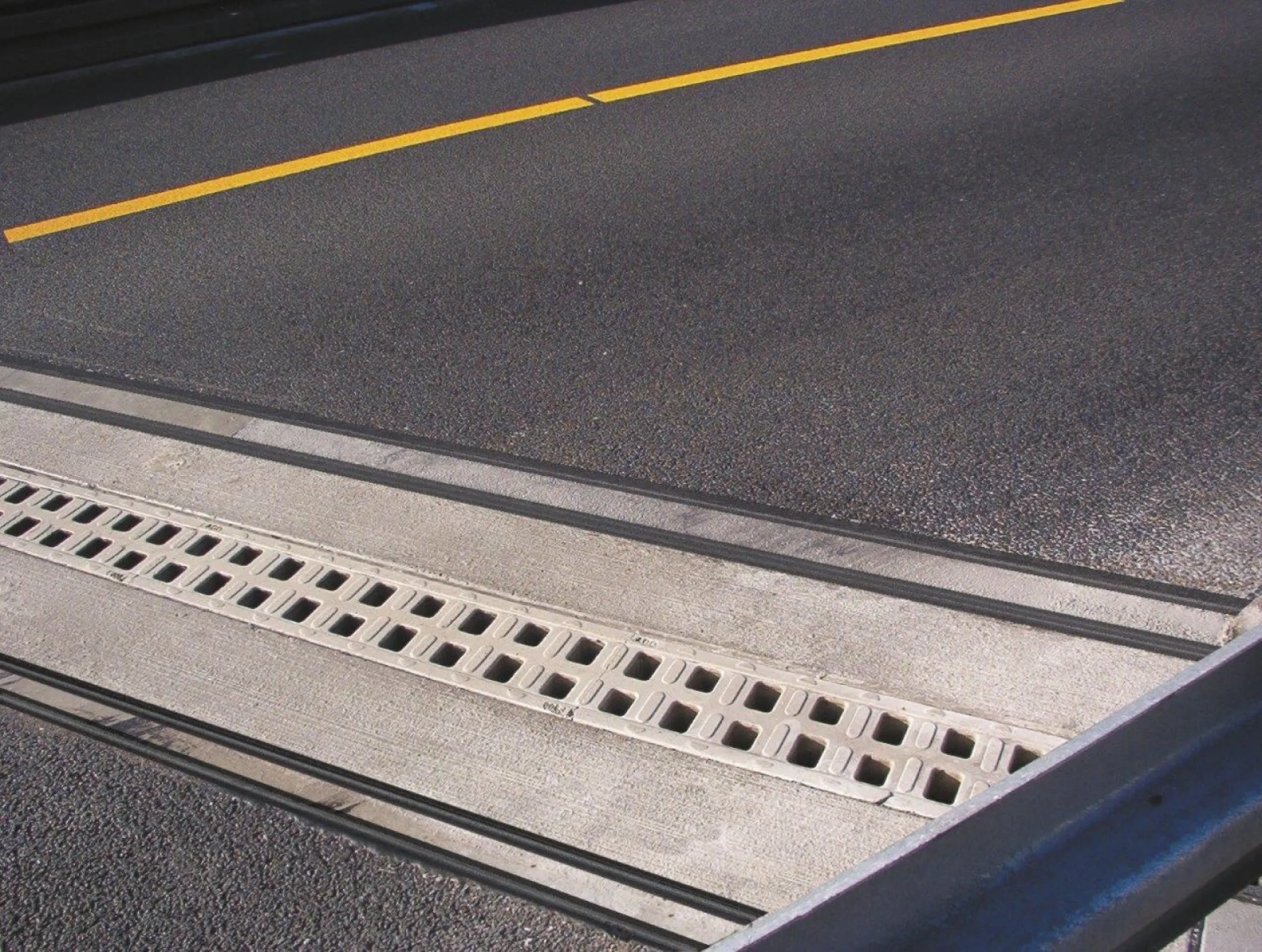 Reactive resin mortar for fast and high‑strength concrete repairs