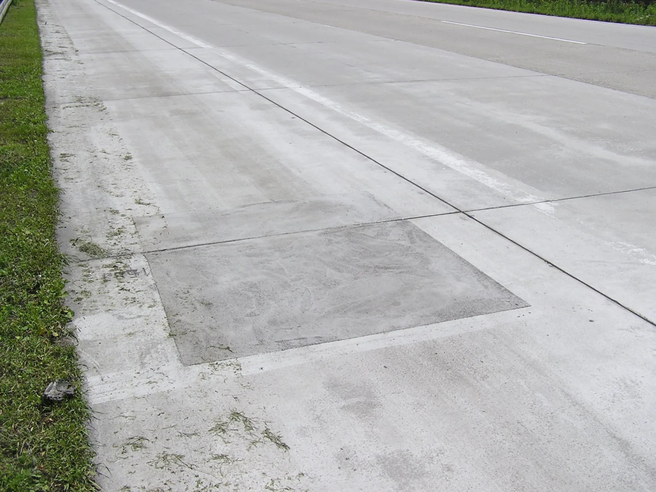 Concrete surface repaired with SILIKAL R 17 reactive resin mortar