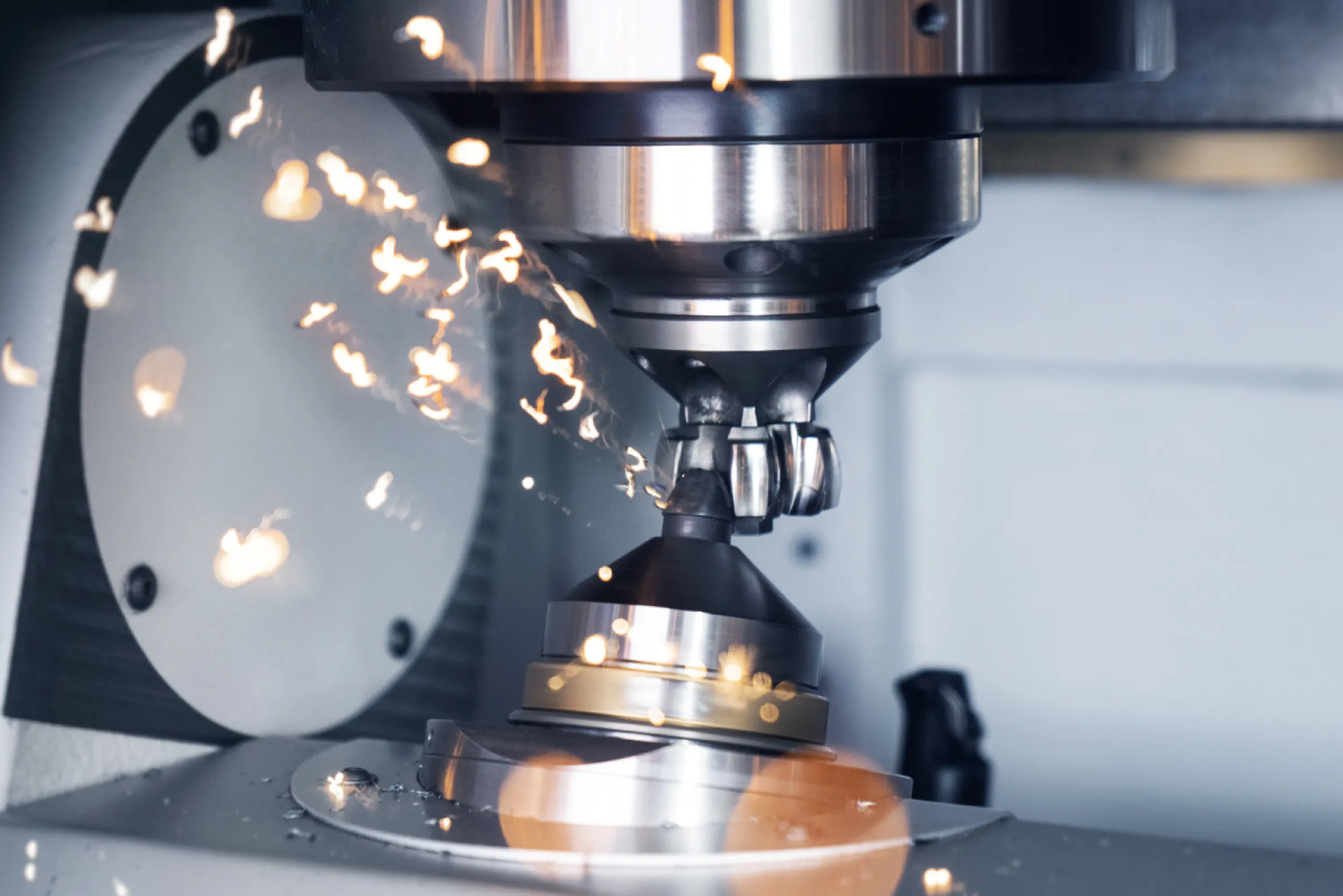 Precision ball tracks in joint housings: Modern VSC machines from EMAG enable stable processes and the highest quality.