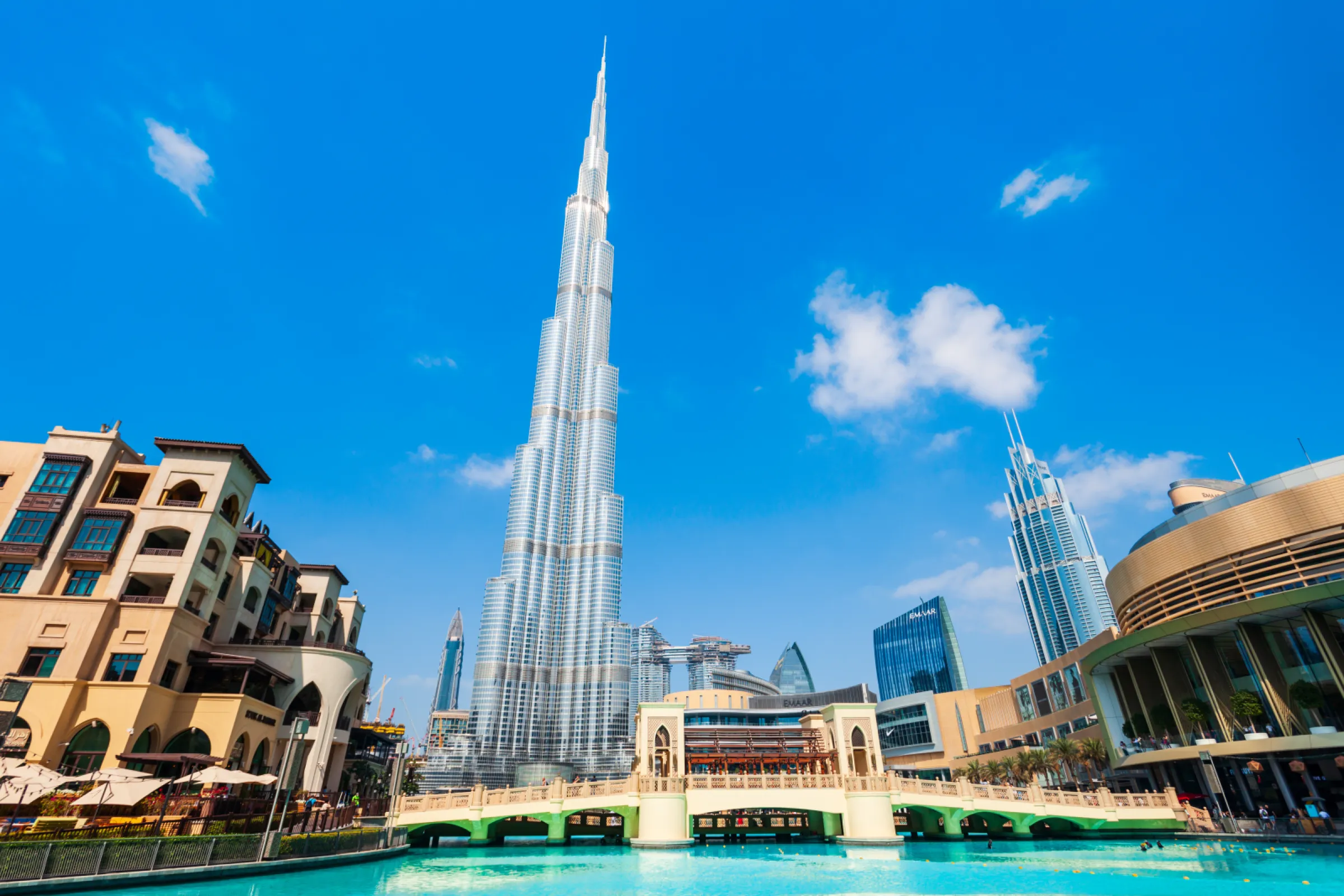 "Burj Khalifa": For the elevators in Dubai's iconic skyscraper, PohlCon provided different versions of ancher channels.