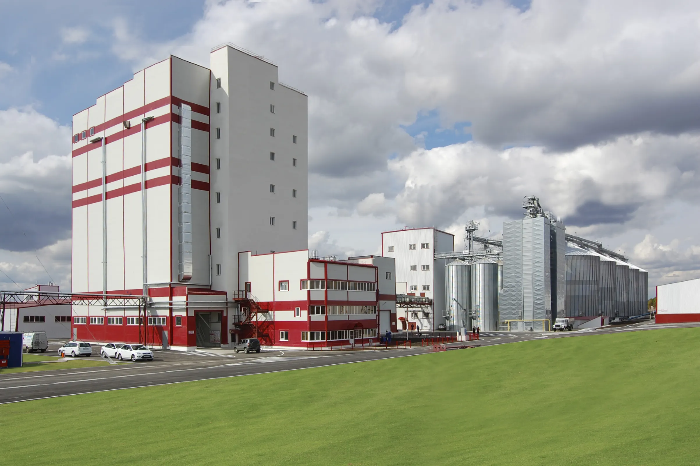 UG "Agro-Belogorje", Russia - compound feed plant "Livenskij" 30 t/h with grain storage 30.000 t