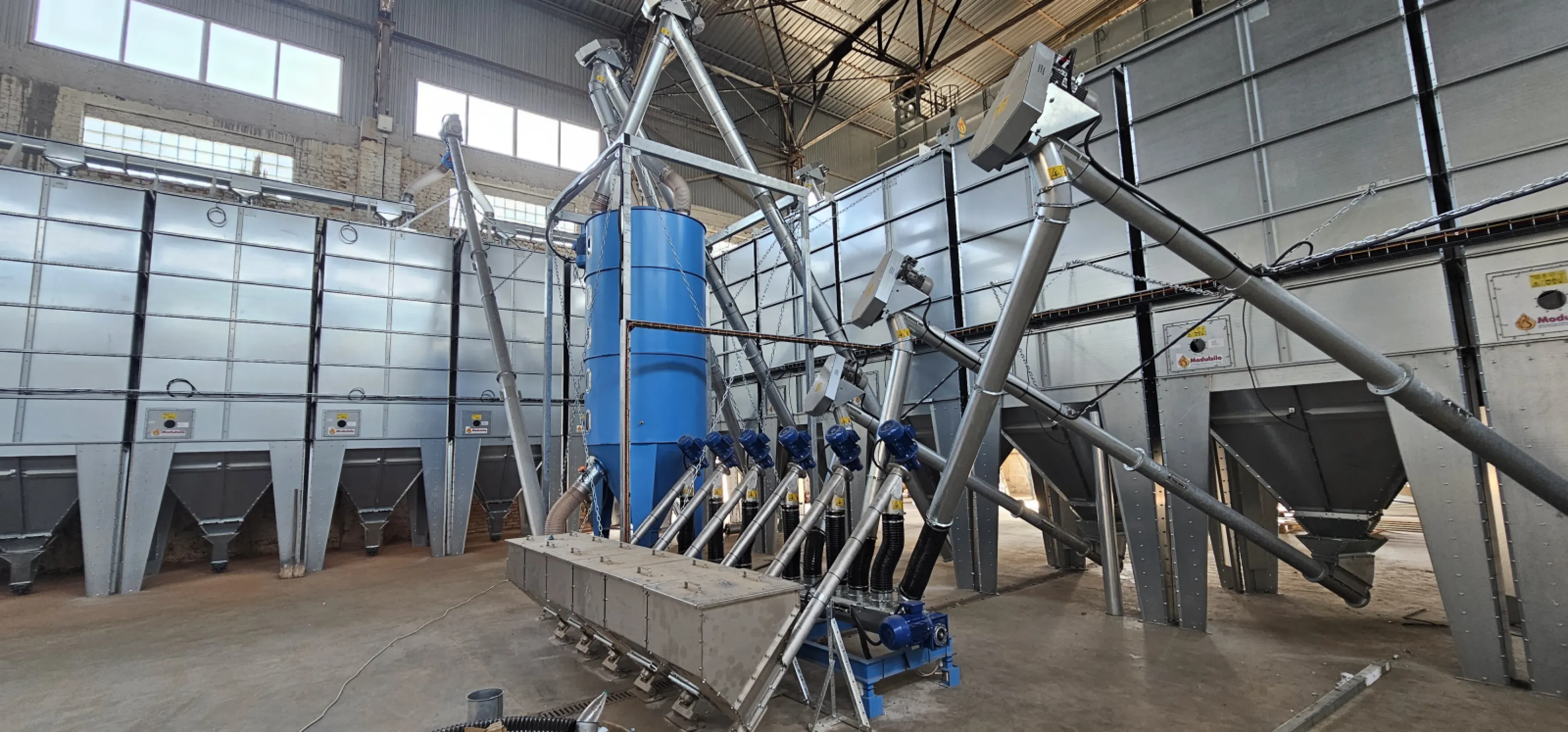 HIMEL milling and mixing system with premix components.