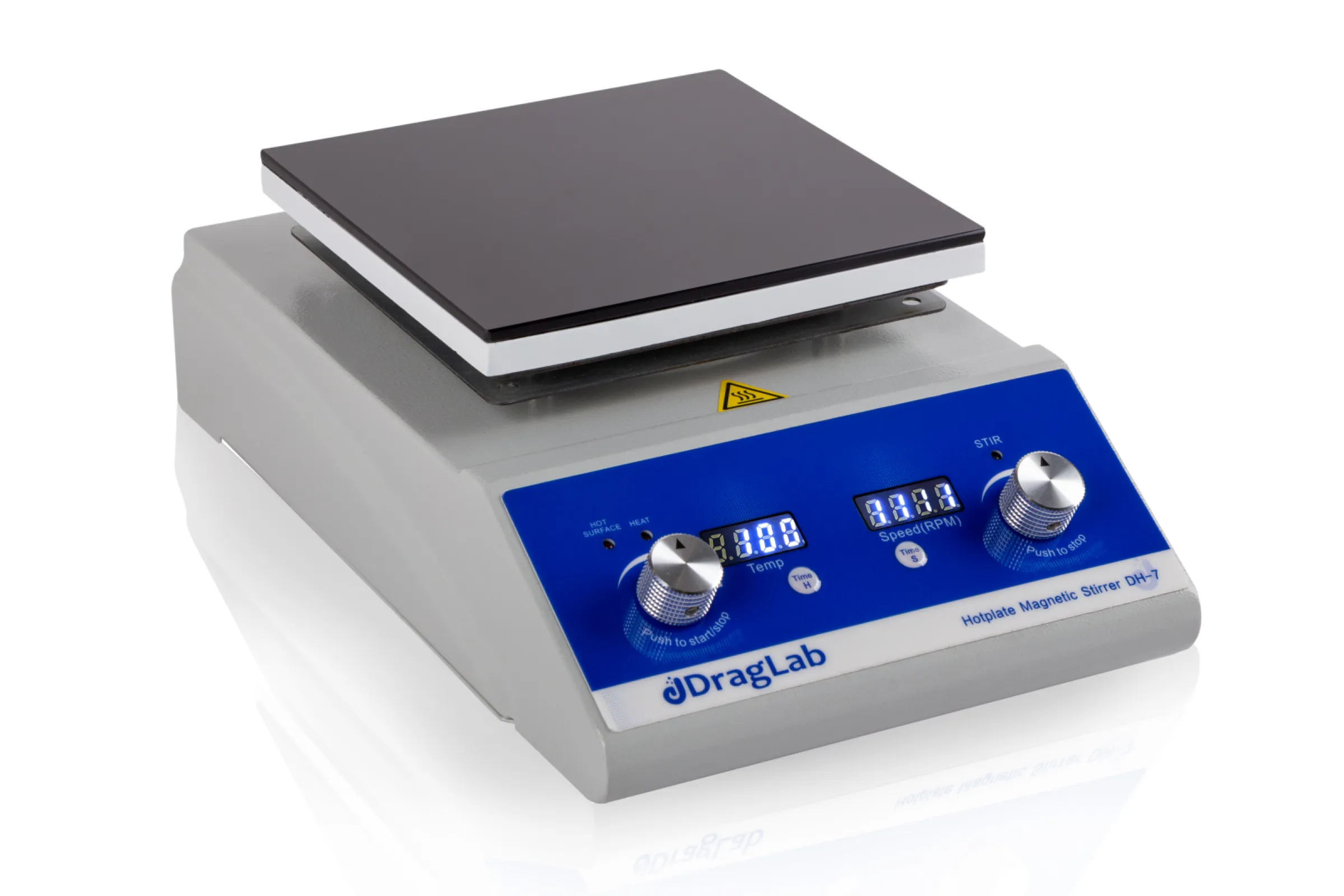 DragLab hotplate magnetic stirrer for controlled heating and mixing of laboratory liquids.