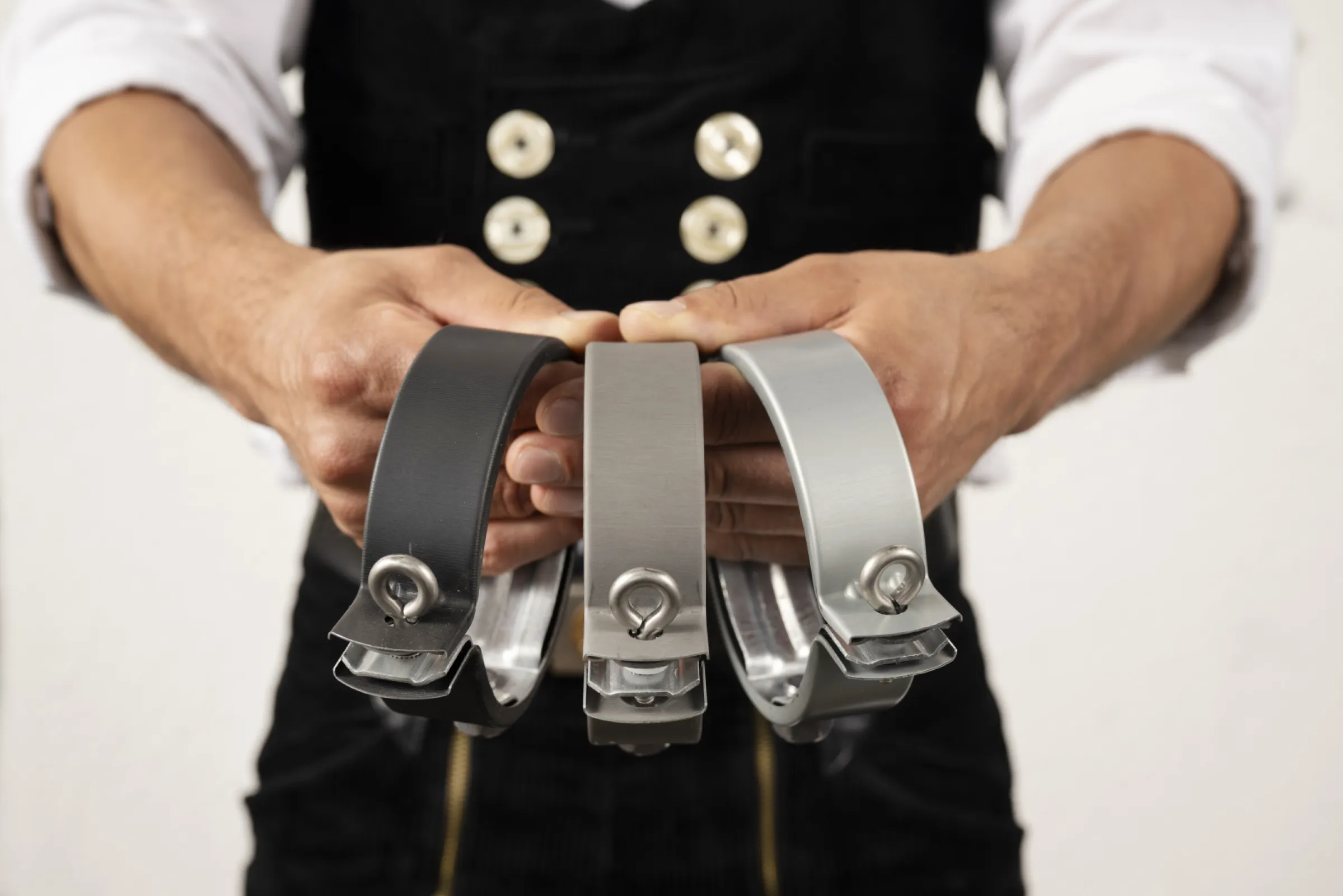 LEMP Pipe Clamps Covered