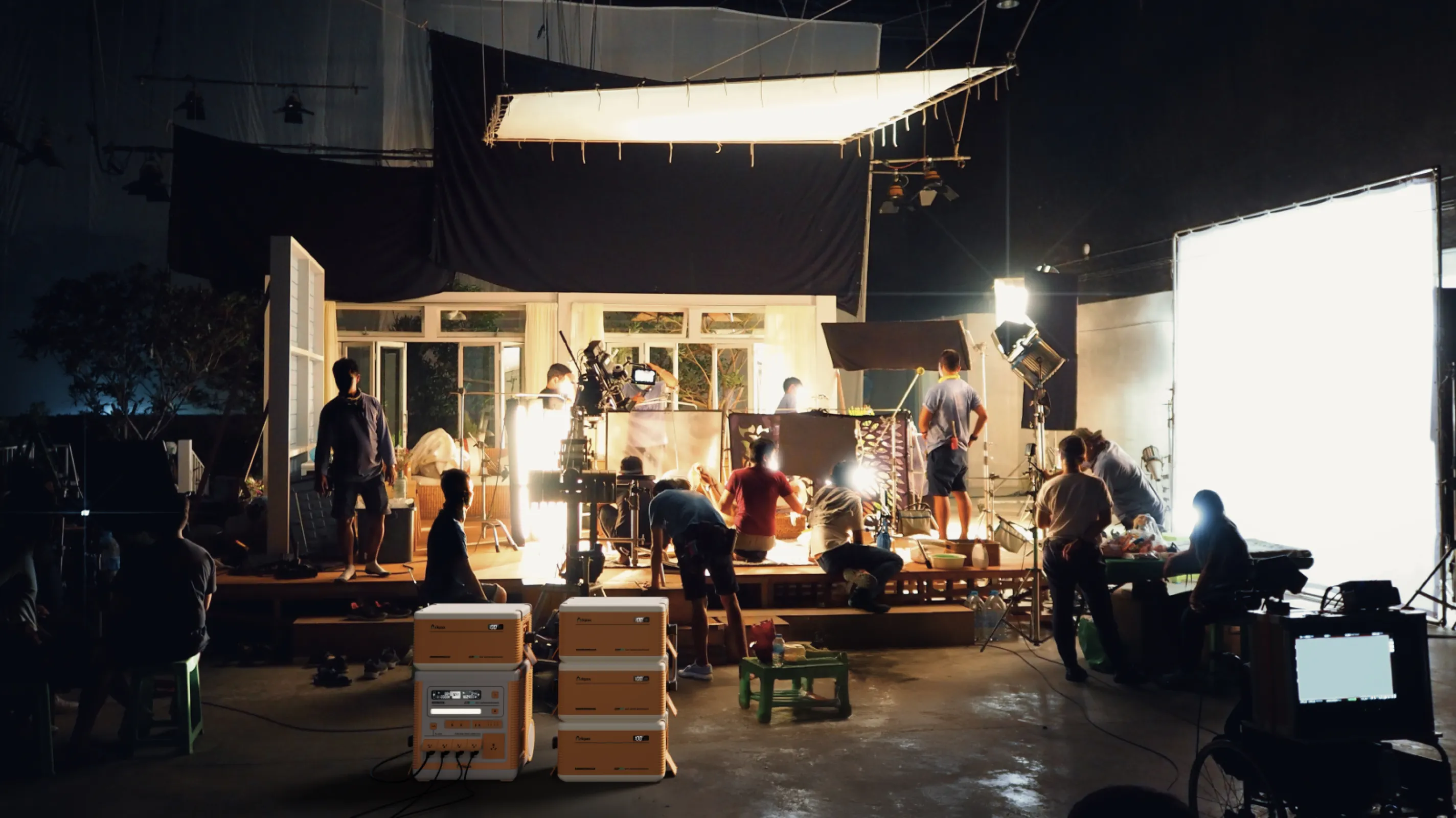 Ark PRO Power Station For Film