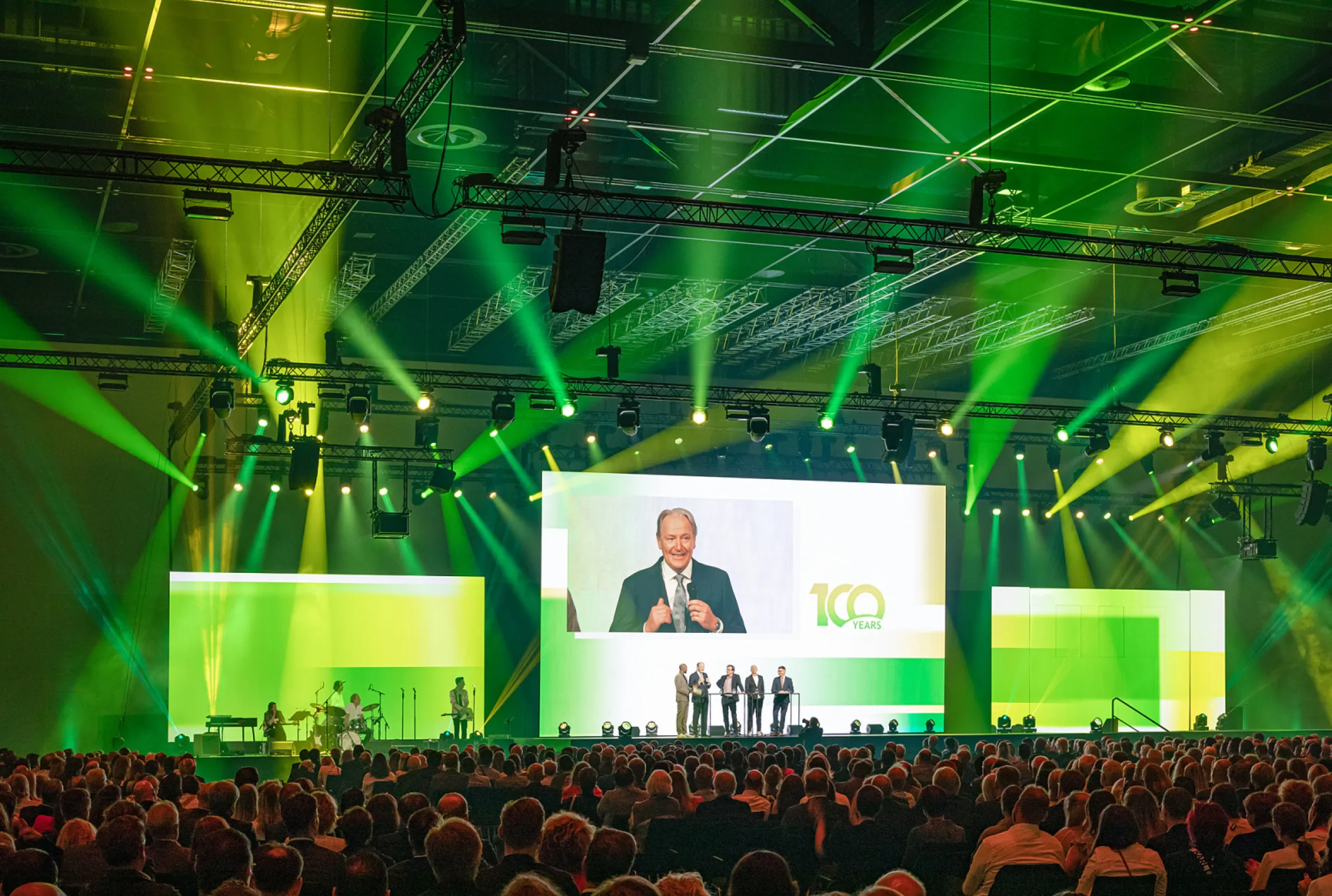 Exhibition and Convention Hall. © HG Esch