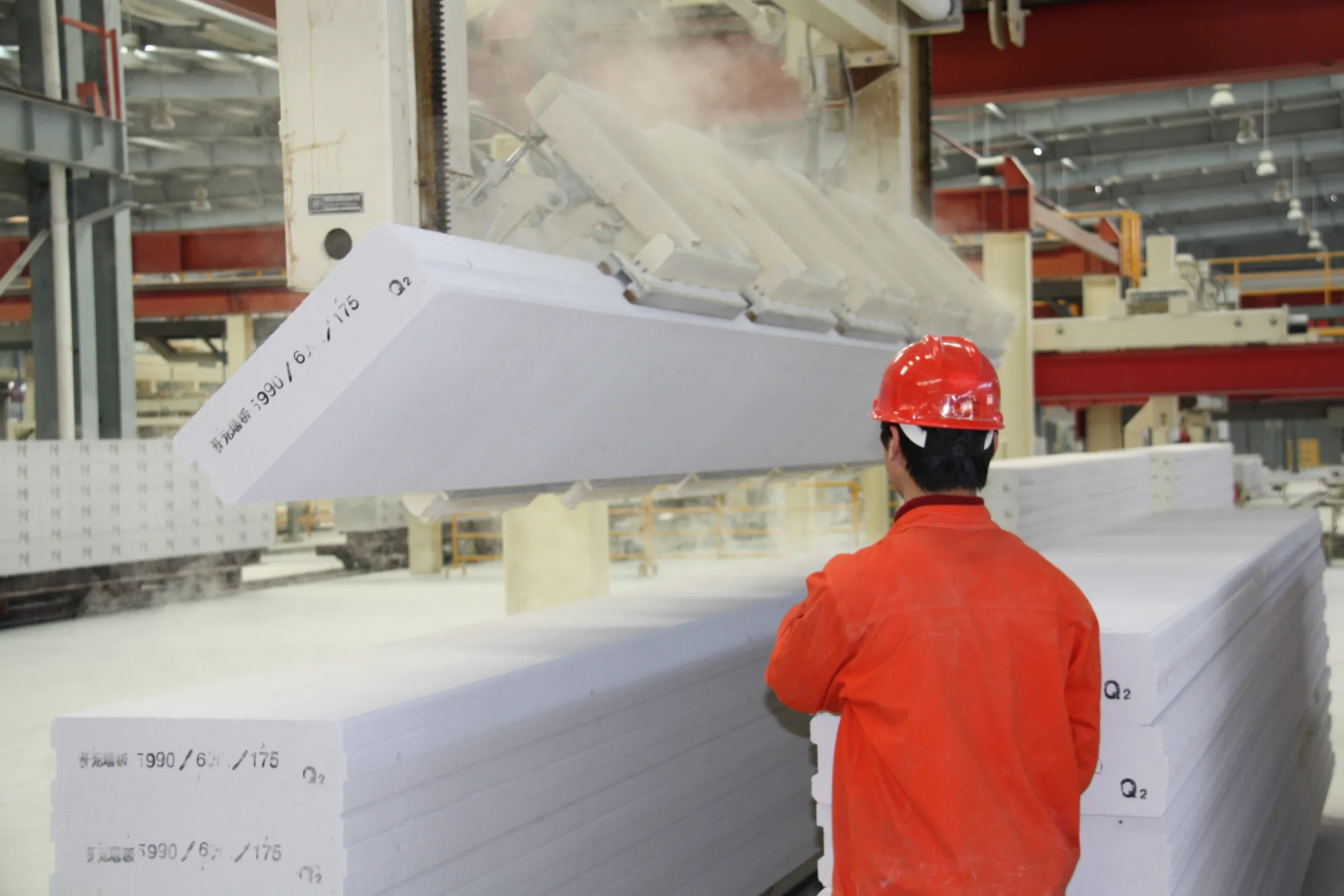 Intelligent solutions for efficient panel production