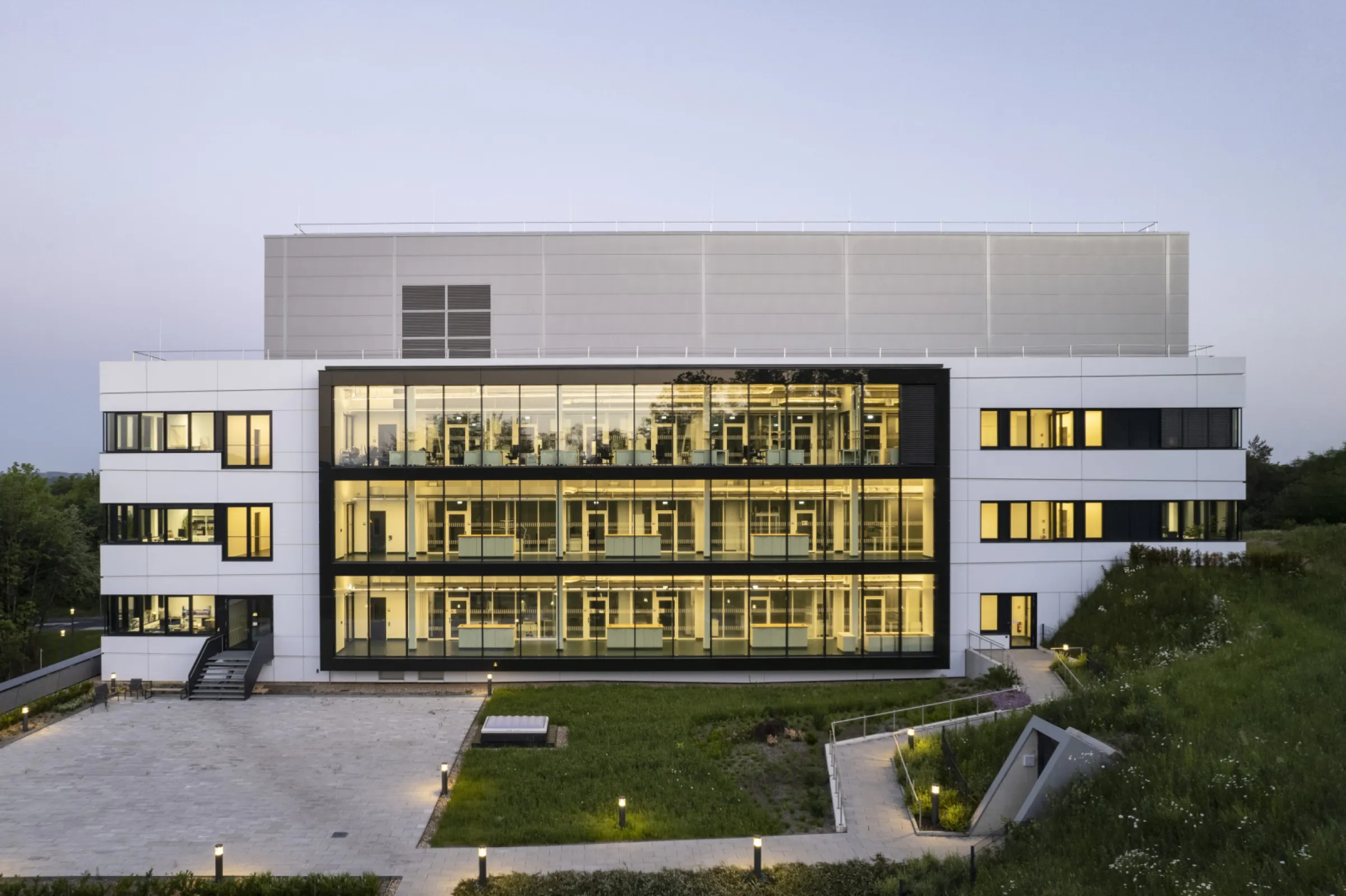 University of Siegen, INCYTE  (New laboratory building for nanoanalytics, nanochemistry and cyberphysical sensor technologies)      © Nils Koenning