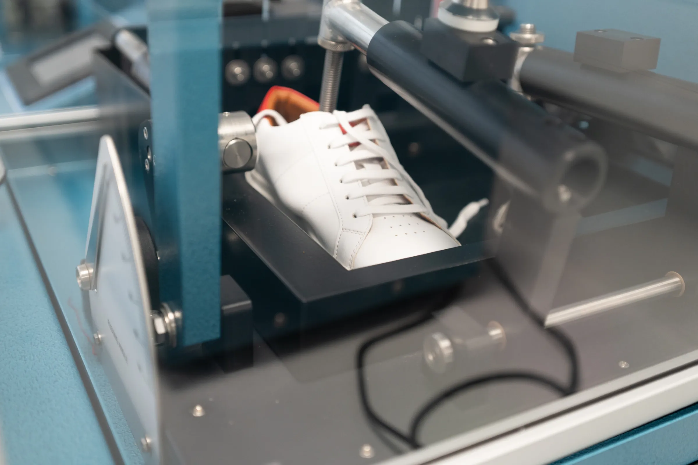 Footwear Testing: Tested & Certified – Step by Step. We test and evaluate the quality, safety, function, fit and legal conformity of all types of footwear and award our Hohenstein Quality Label for promoting your products.