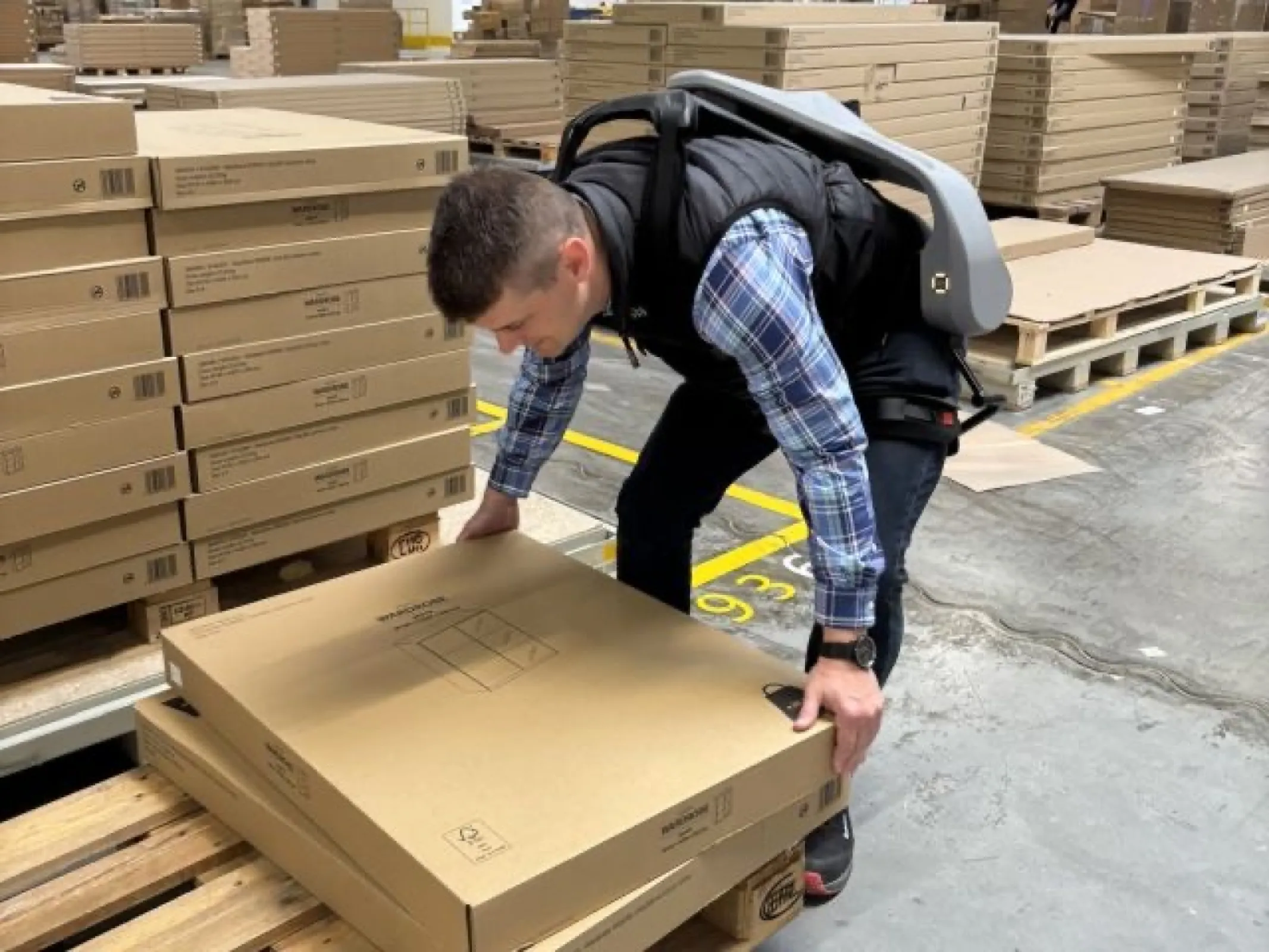 EXIA: Human-centric robotics supporting heavy lifting and material handling.