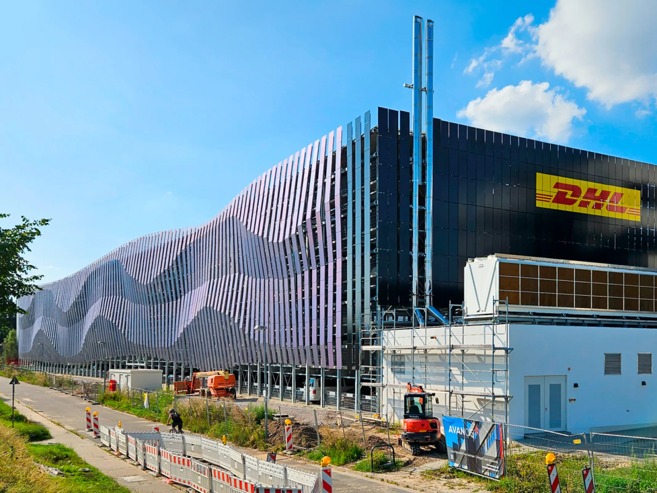 DHL Campus, Schkeuditz | Architecture: Architektur von Domaros | © Priedemann